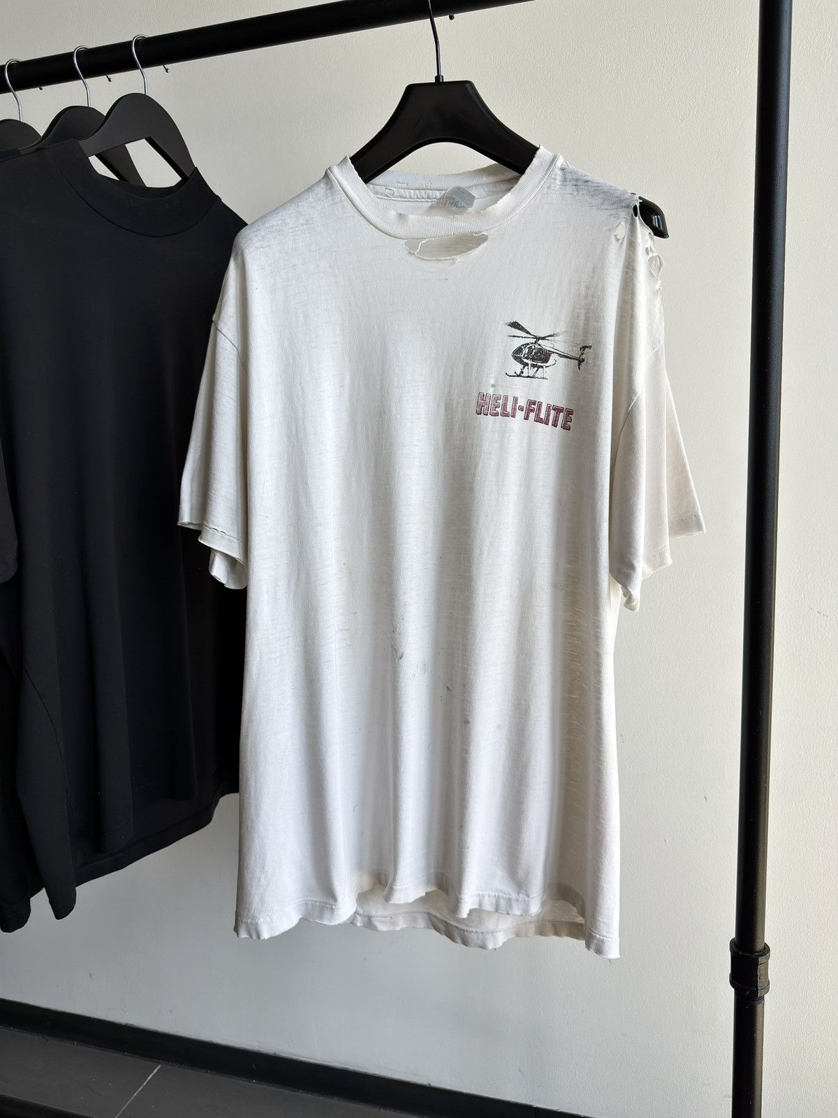 Vintage Vintage 90s Thrashed HELI-FLITE Faded Erd WCC Band Tee Size US L / EU 52-54 / 3 - 1 Thumbnail