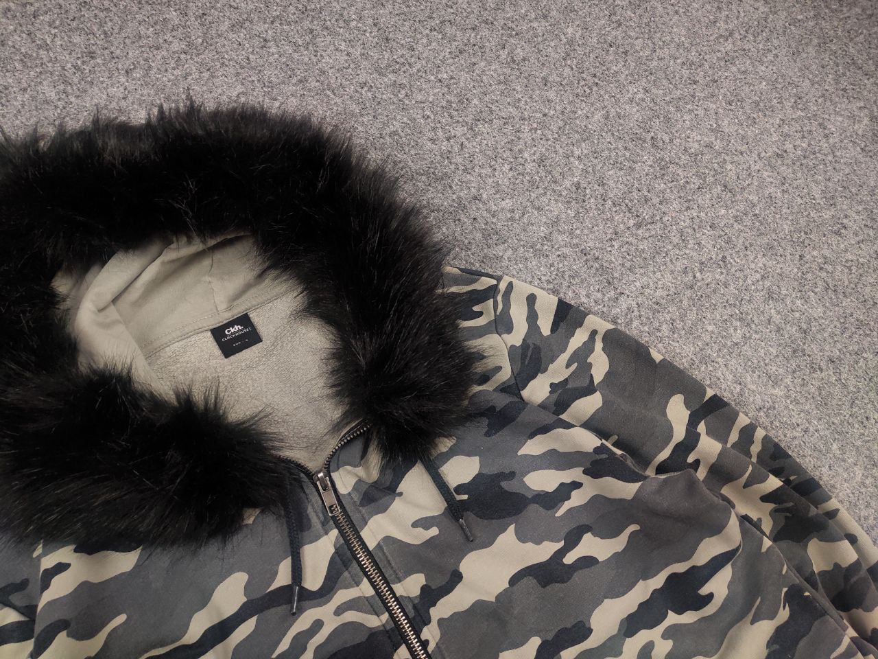 If Six Was Nine Vintage Japan if six was nine Bondage Fur Zip Hoodie Y2K Size US S / EU 44-46 / 1 - 7 Thumbnail