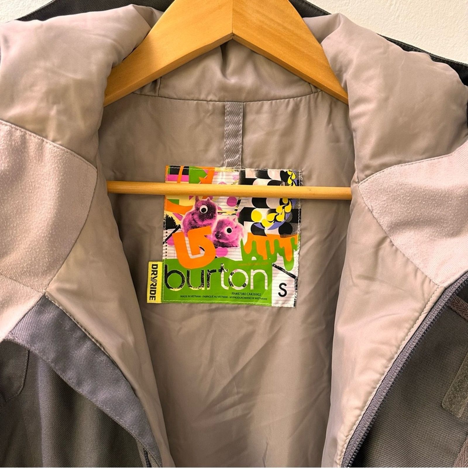 Burton Burton DryRide Snowboard Jacket - Women’s Small - Grey Size S / US 4 / IT 40 - 5 Thumbnail