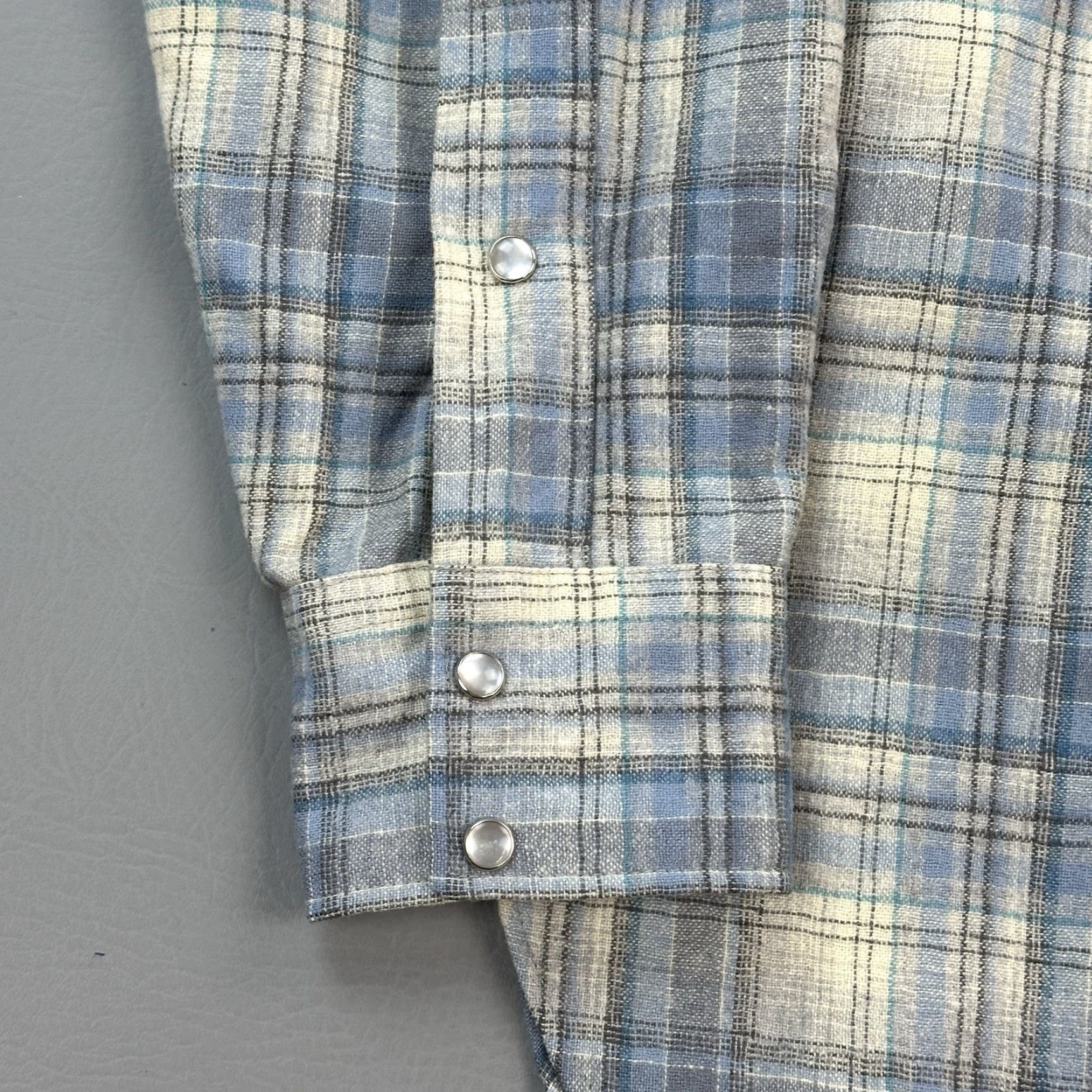 Pendleton VINTAGE Pendleton Shirt Mens M Wool Pearl Snap Western Wear USA Shirt Mens M Blue Plaid 70s Classic Cowboy Western Mens Size US M / EU 48-50 / 2 - 3 Thumbnail