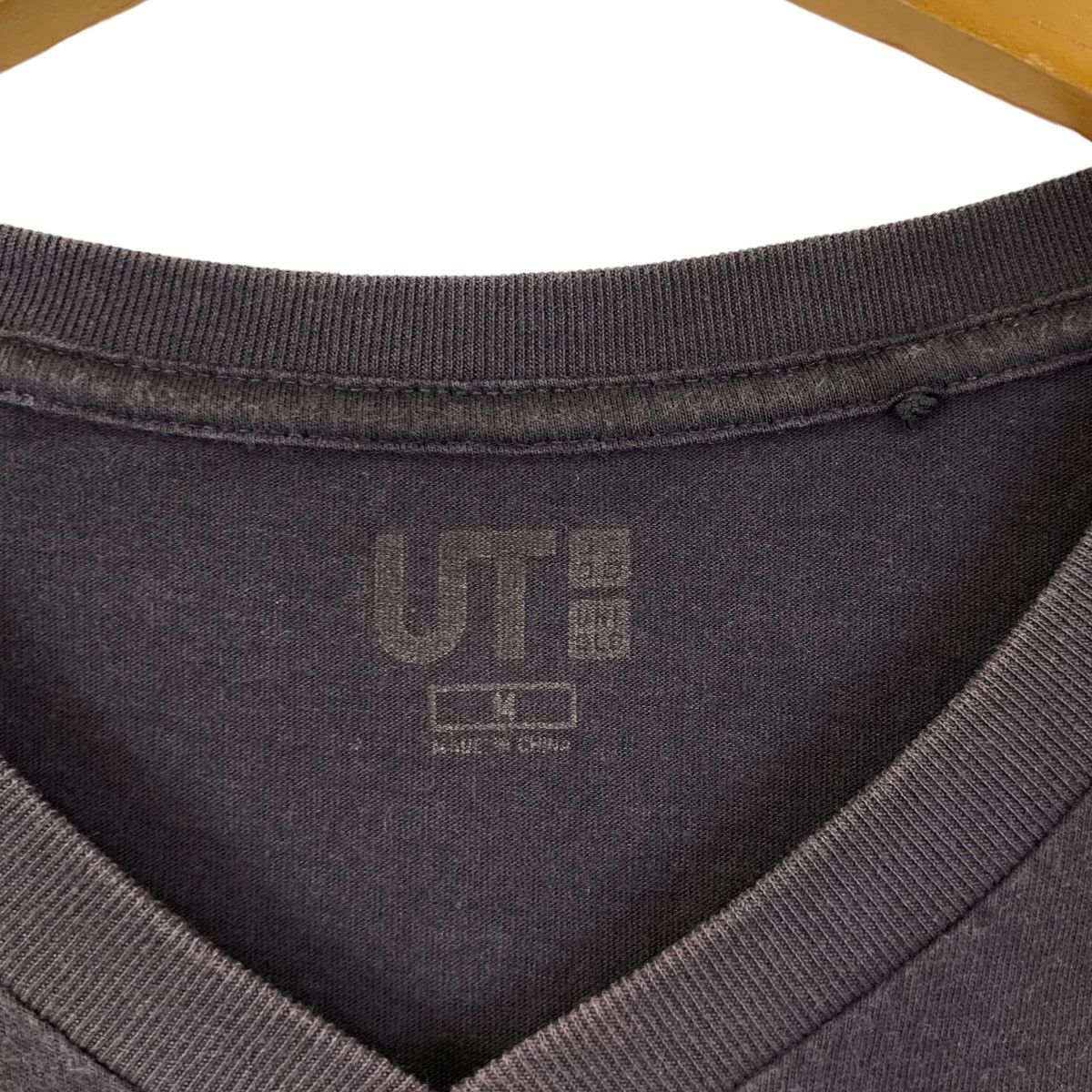 Uniqlo UNIQLO x PELIKAN Gunther Wagner Collaboration Tee Shirt Top Size US M / EU 48-50 / 2 - 5 Thumbnail