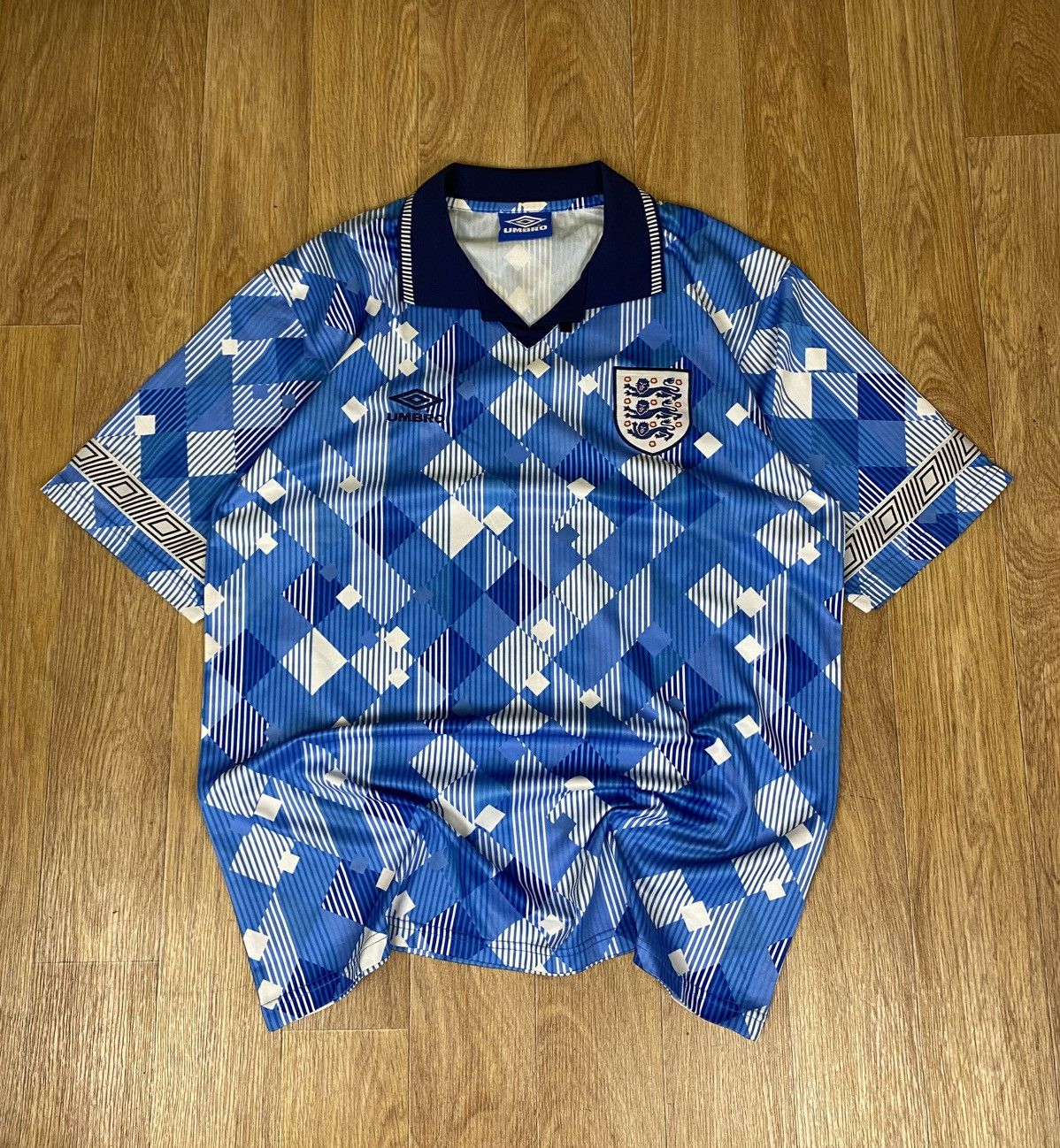 Umbro Umbro England Vintage Retro Repro Jersey 1990-1992 Style Size US L / EU 52-54 / 3 - 1 Thumbnail
