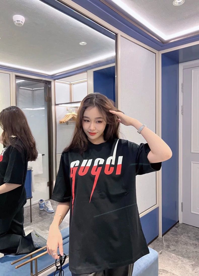 Gucci GucciClassic logo lightning string printed round-neck short Size US L / EU 52-54 / 3 - 8 Thumbnail