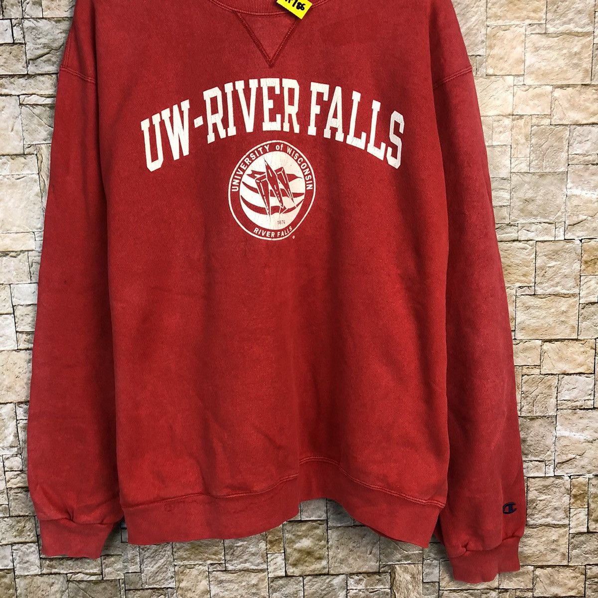 Champion Champion Uw-Riverfalls University Wisconsin Sweatshirt #A786 Size US XL / EU 56 / 4 - 3 Thumbnail