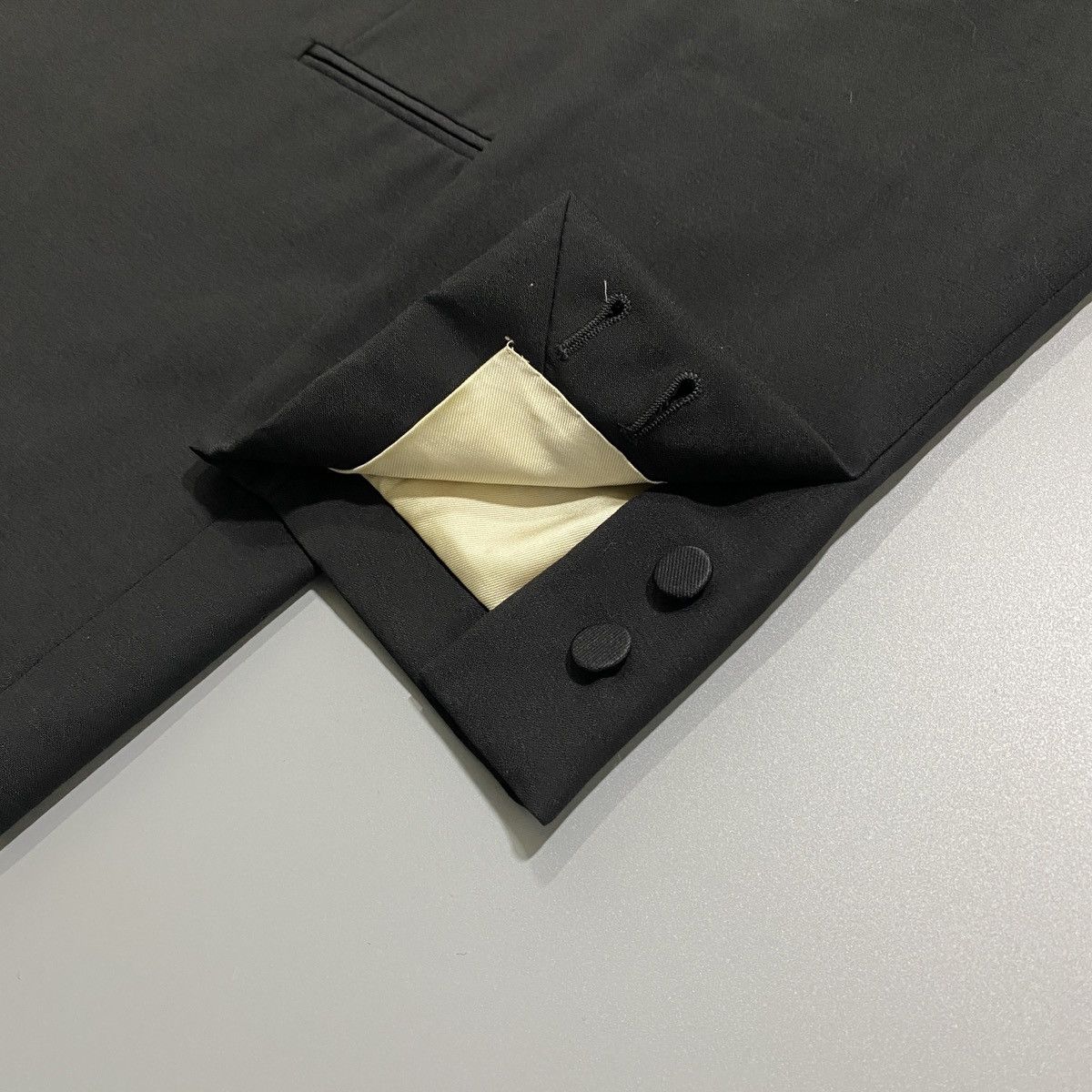Gucci Gucci - Tom Ford Tuxedo Size 52R - 5 Thumbnail