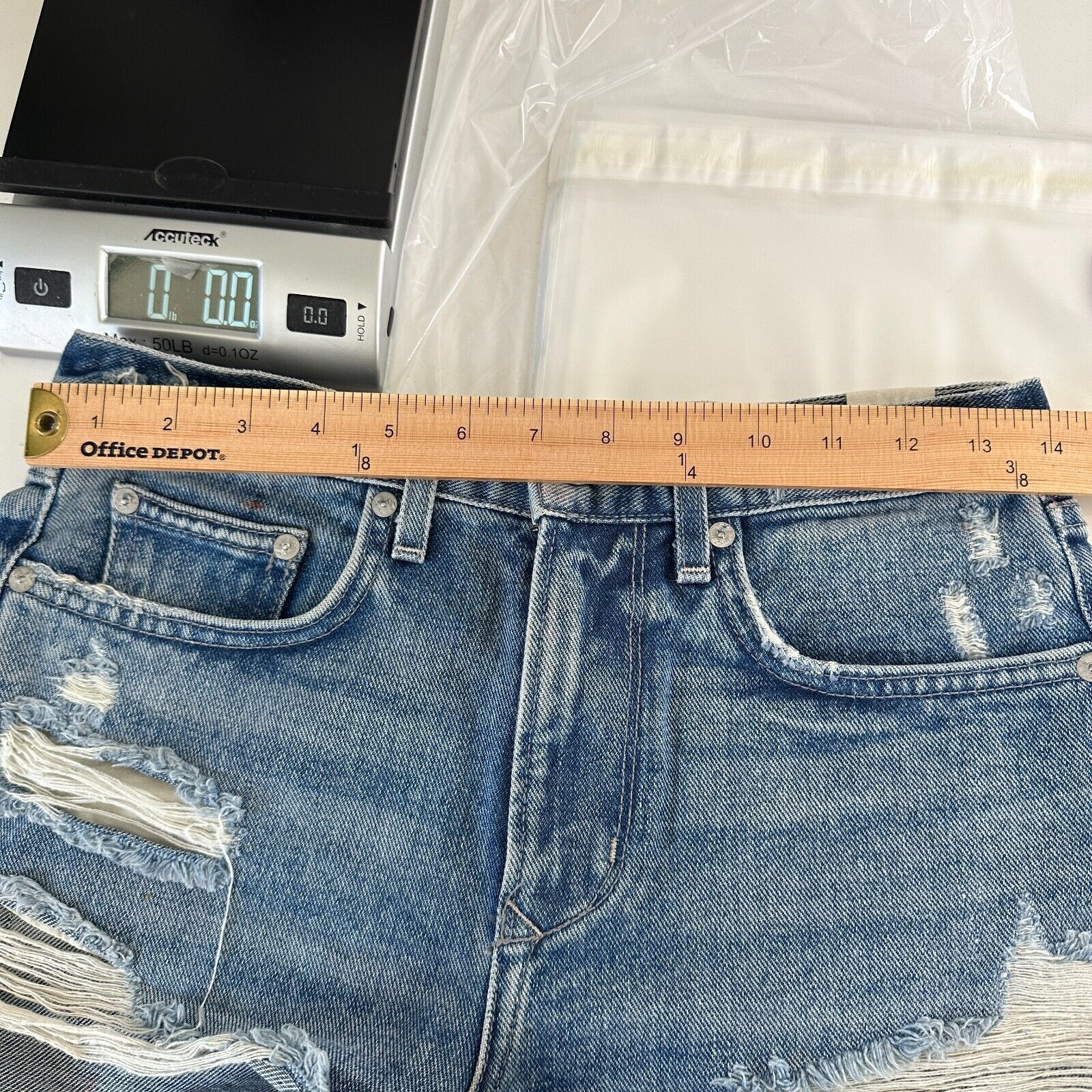 Other Lovers & Friends Axel Distressed Cut Off High Rise Short 25 Size 25" / US 0 / IT 36 - 12 Thumbnail