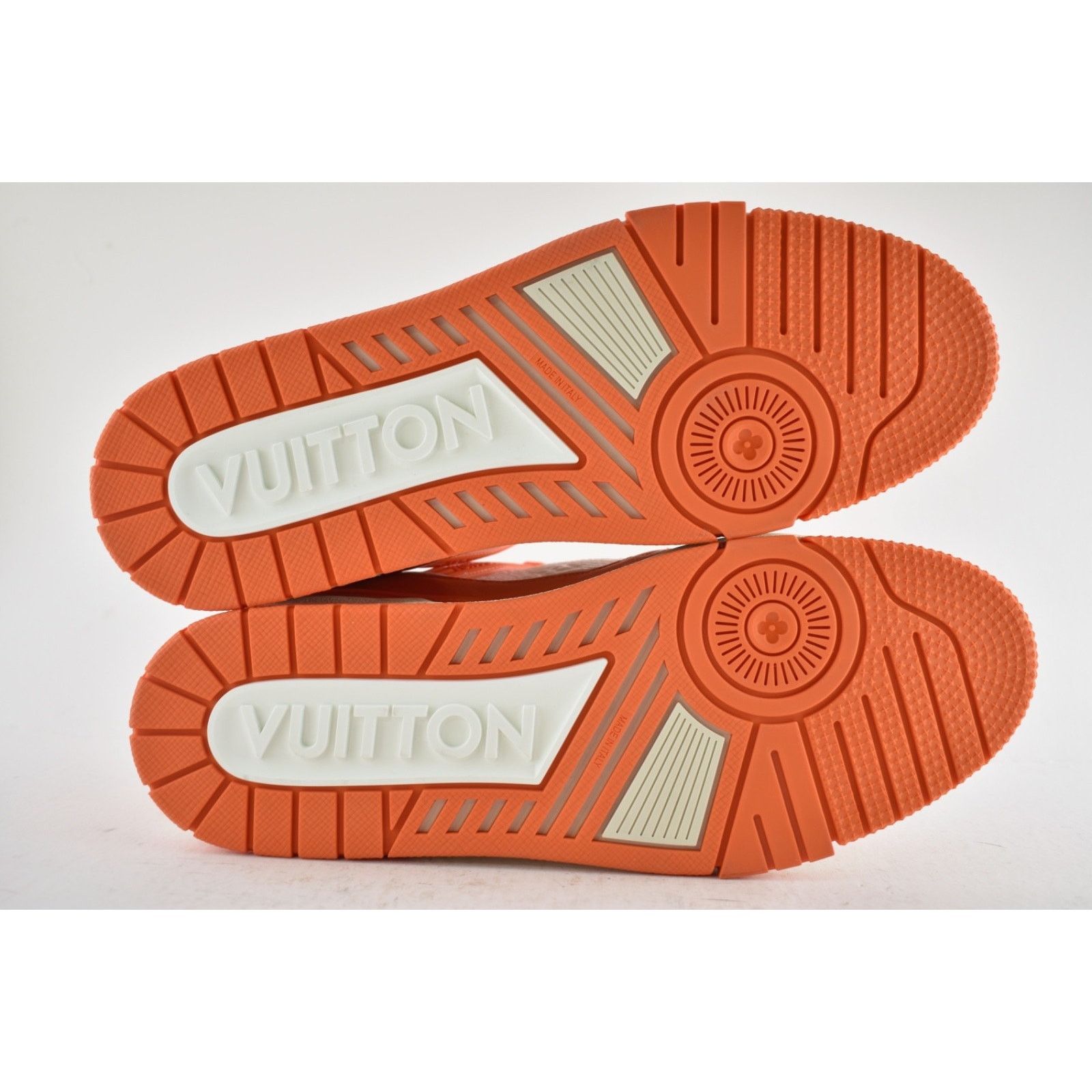Louis Vuitton Louis Vuitton Orange White Empreinte Leather Low Trainer Size US 9 / EU 42 - 15 Thumbnail