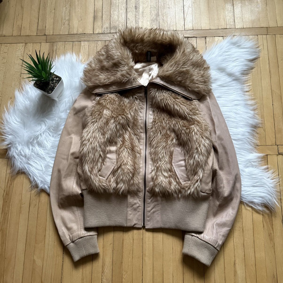 If Six Was Nine 📌 Vintage Y2K H&M Faux Fur Leather Avant-Garde Bomber Jacket Size S / US 4 / IT 40 - 1 Thumbnail