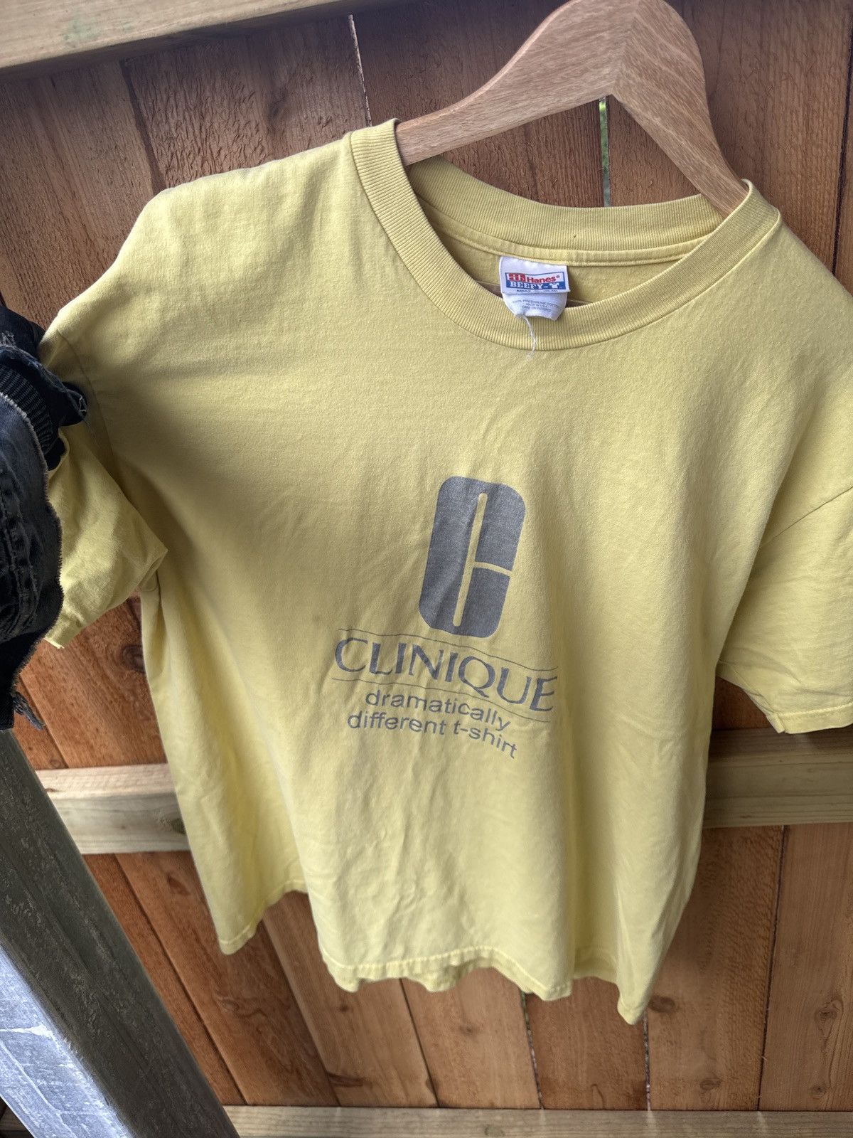 Hanes Hanes clinique 90s tee Size US XL / EU 56 / 4 - 4 Thumbnail