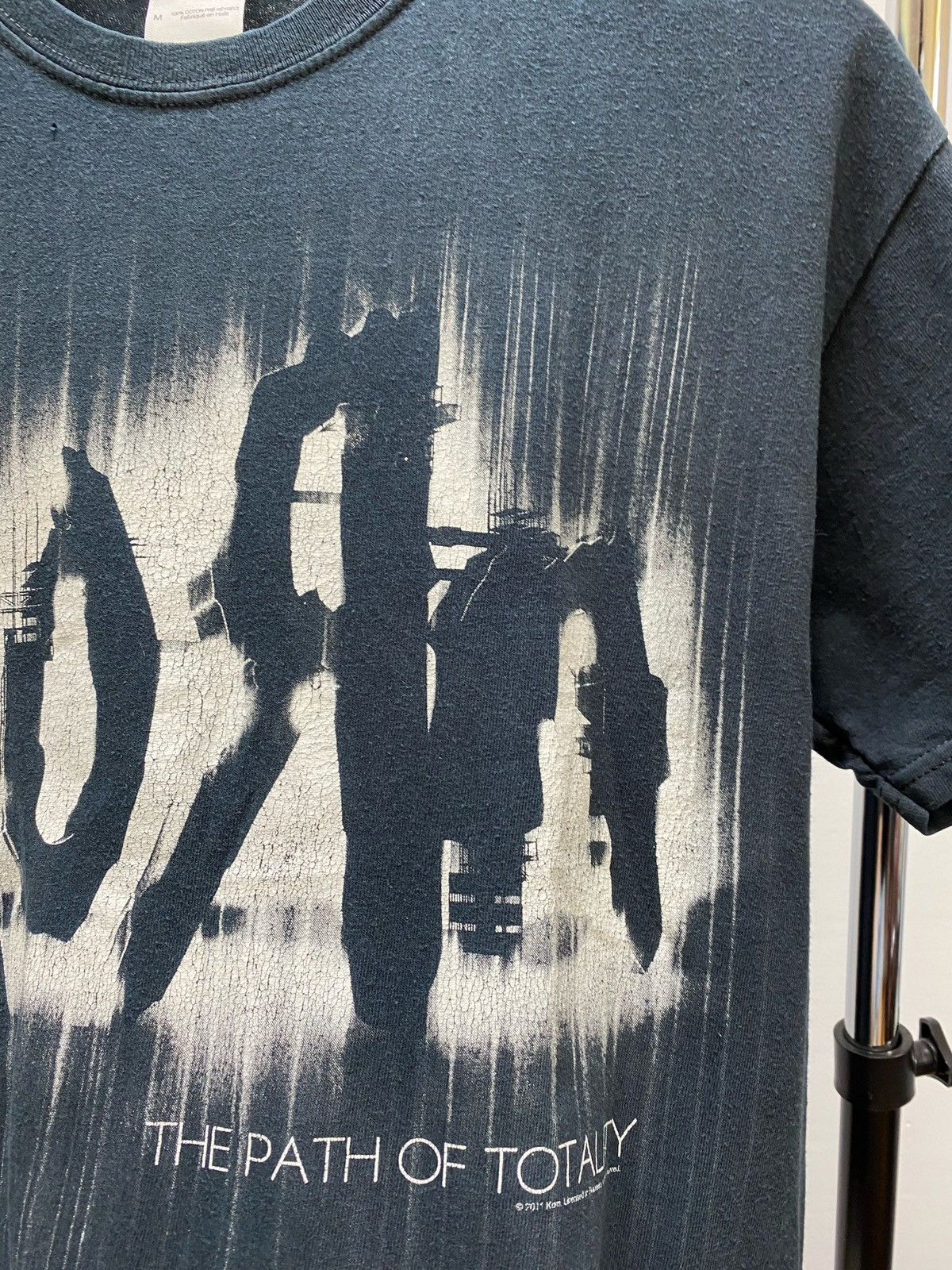 Band Tees × Vintage Korn - 2011 The Path of Totality t-shirt Size US M / EU 48-50 / 2 - 14 Thumbnail