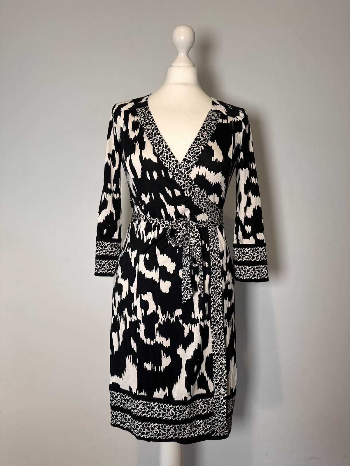 Diane von Furstenberg Diane Avon Furstenberg mini envelope silk dress Size M / US 6-8 / IT 42-44 - 1 Thumbnail