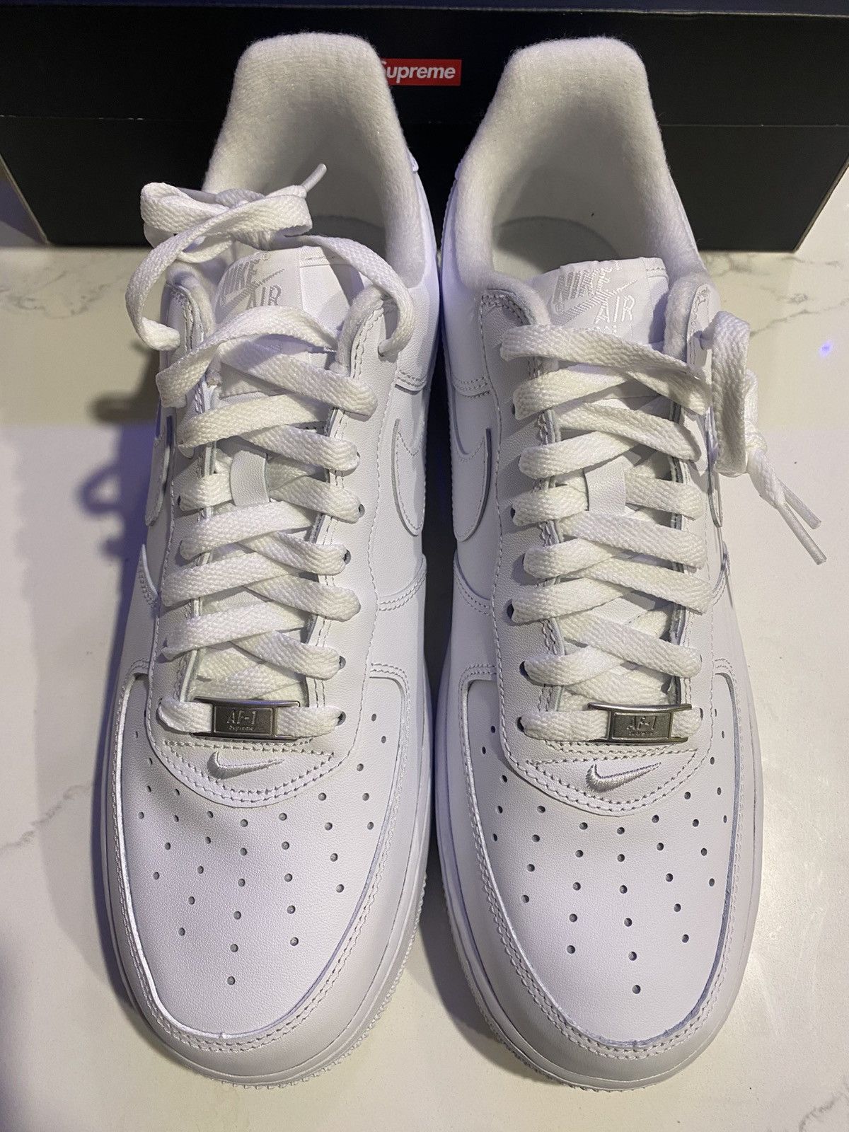 Nike × Supreme Nike Air Force 1 low supreme white Size US 11 / EU 44 - 4 Thumbnail