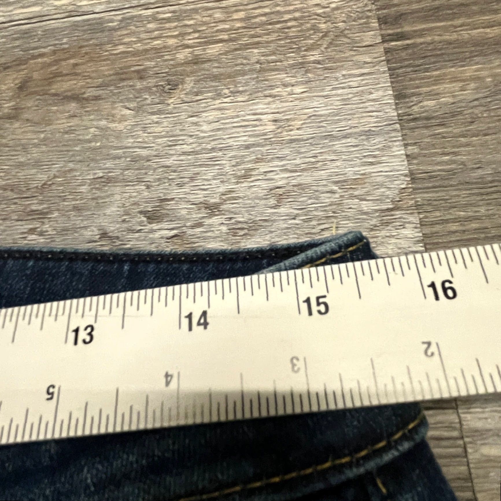 American Eagle Outfitters VINTAGE American Eagle Whisker Faded Mid Wash Blue Jeans Size US 31 - 7 Thumbnail