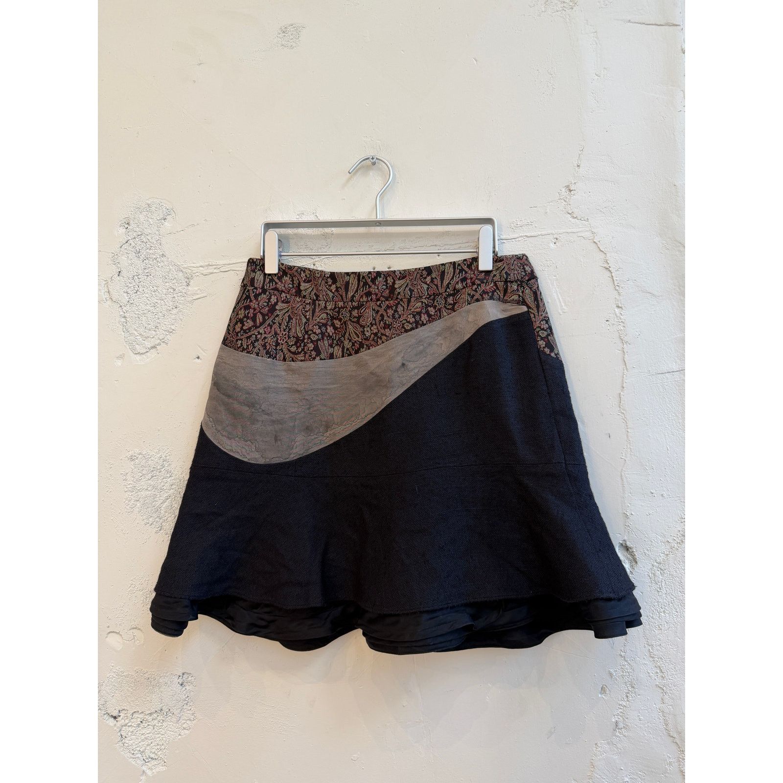 Balenciaga Vintage 2005 Balenciaga Skirt Size 32" / US 10 / IT 46 - 1 Thumbnail