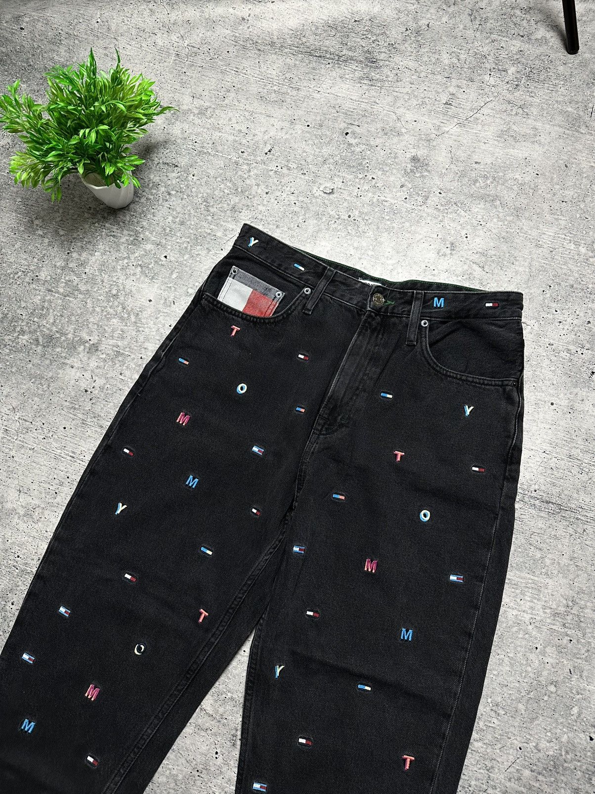 Tommy Hilfiger Tommy Jeans Hilfiger Logo Jeans Women’s Streetwear Casual Size 27" / US 4 / IT 40 - 7 Thumbnail