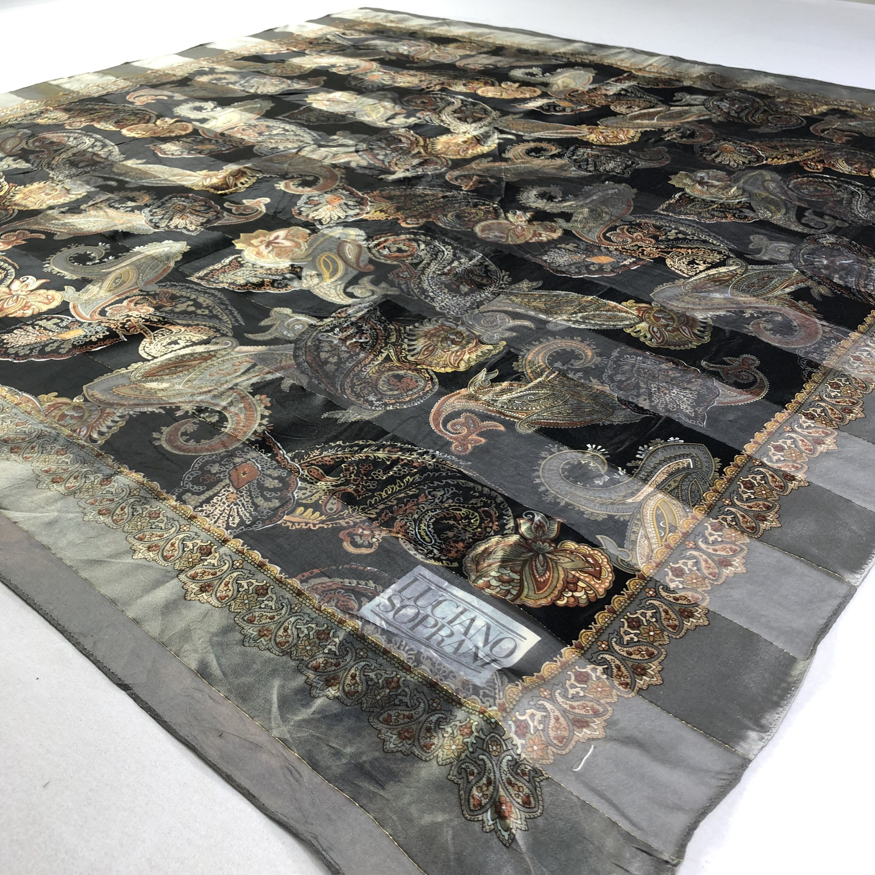 Vintage Vintage Luciano Soprani Silk Scarf Size ONE SIZE - 3 Thumbnail