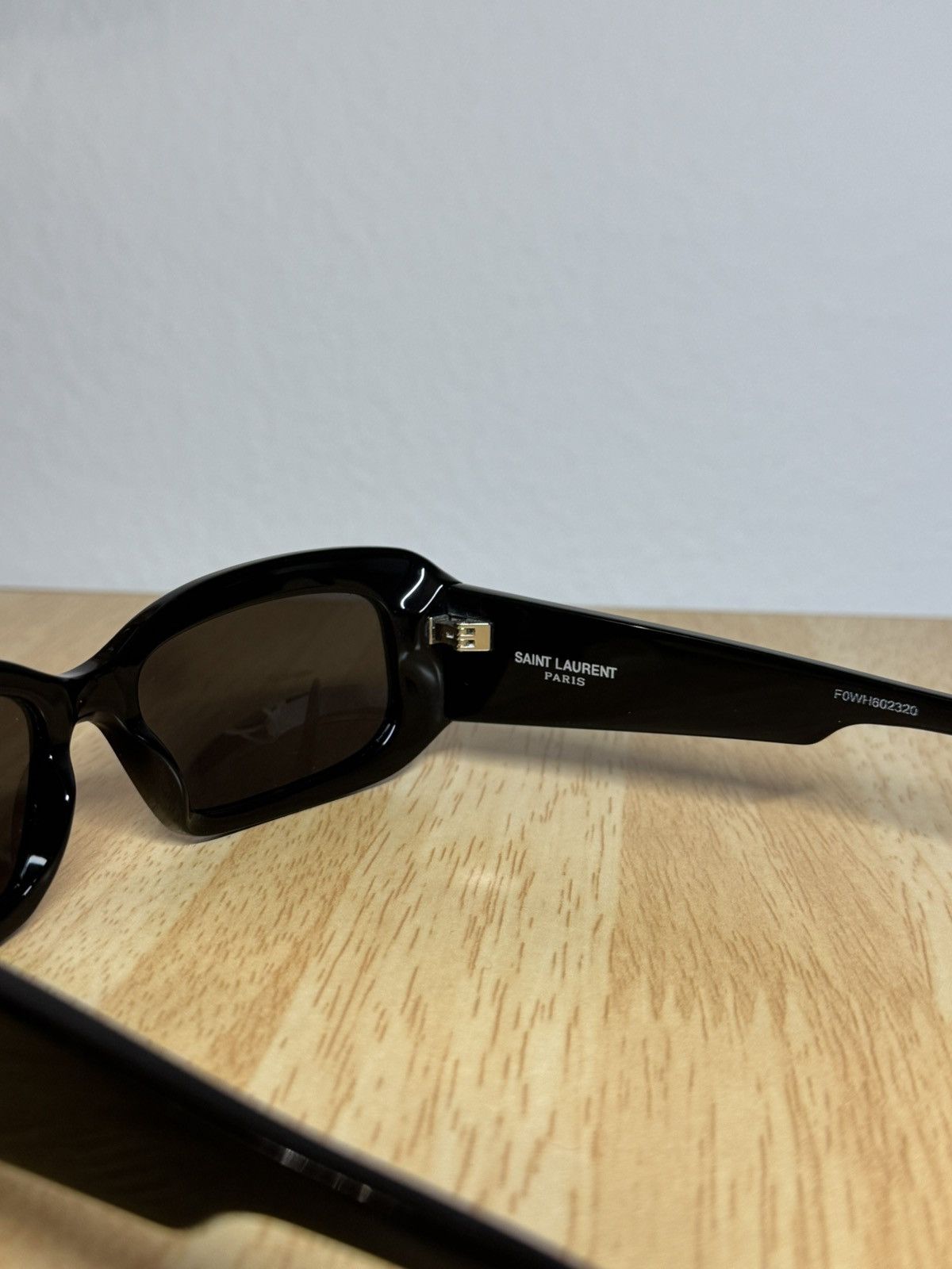 Saint Laurent Paris Saint Laurent SL 418 Black/Dark Women Sunglasses Size ONE SIZE - 6 Thumbnail