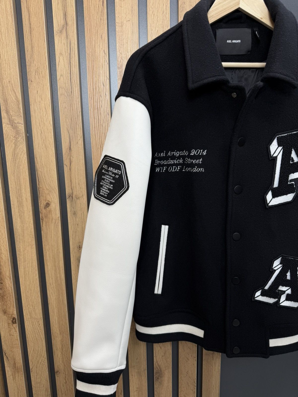 Axel Arigato Axel Arigato illusion Varsity Bomber Jacket Size L Size US L / EU 52-54 / 3 - 12 Thumbnail