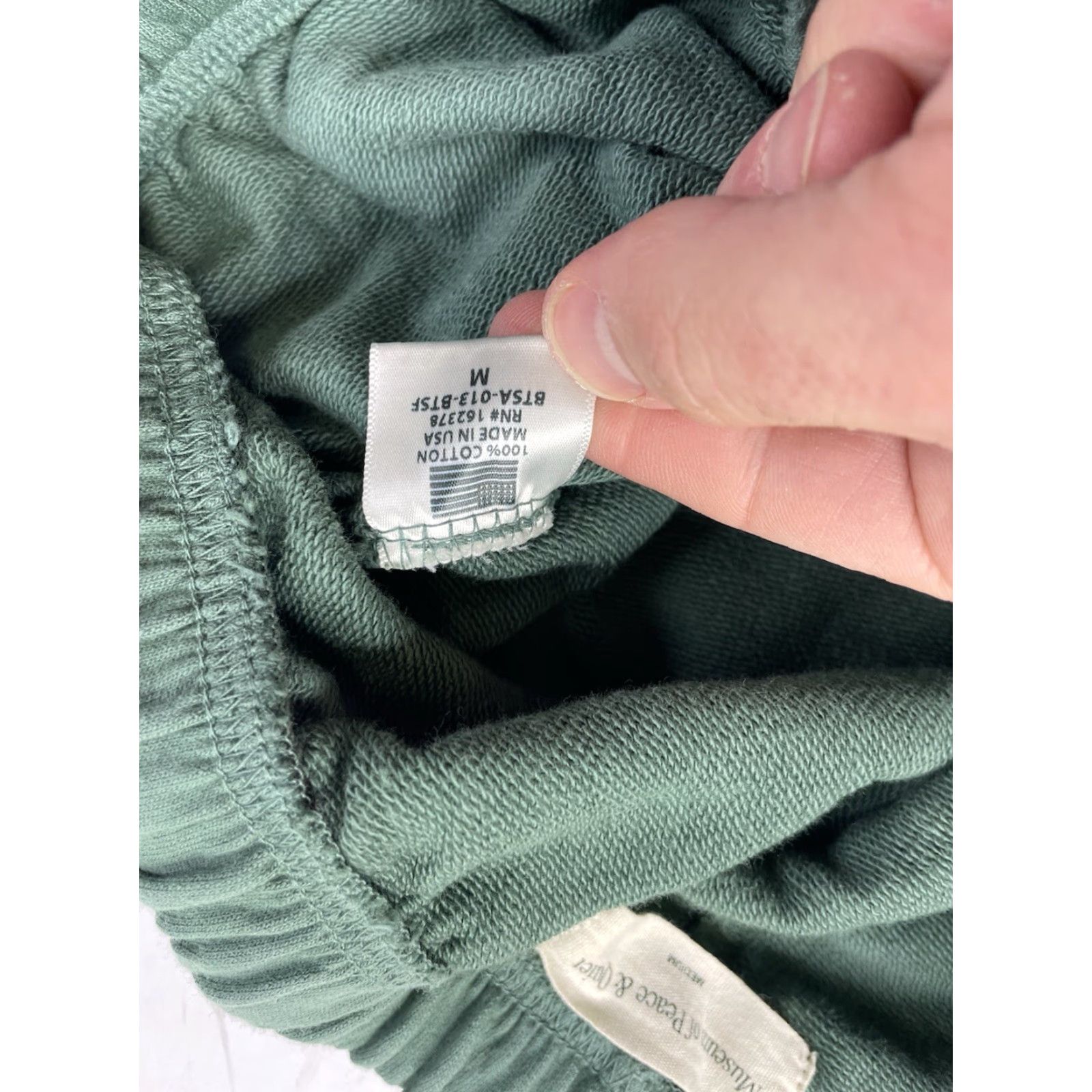 Museum of Peace & Quiet VINTAGE Museum of Peace & Quiet Jogger Pants Sweatpants Mens M Green USA Activewear Adjustable Waist Pockets Size US 31 - 5 Thumbnail
