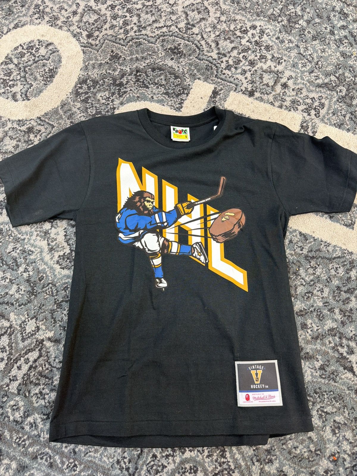 Bape × Mitchell & Ness Bape nhl logo t shirt Size US S / EU 44-46 / 1 - 1 Thumbnail