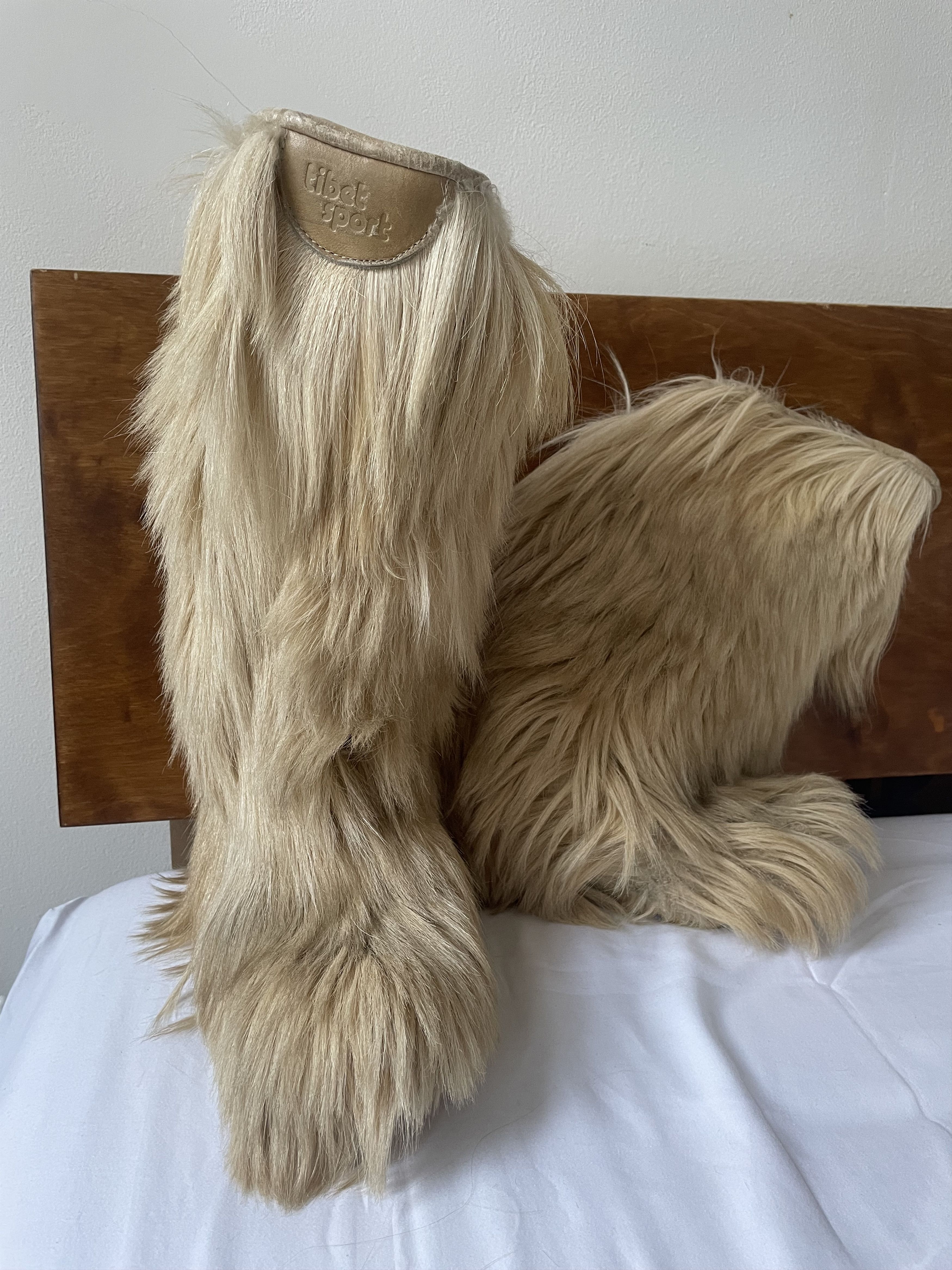 Vintage Tibet Sport Fur Boots Size US 5 / IT 35 - 1 Thumbnail