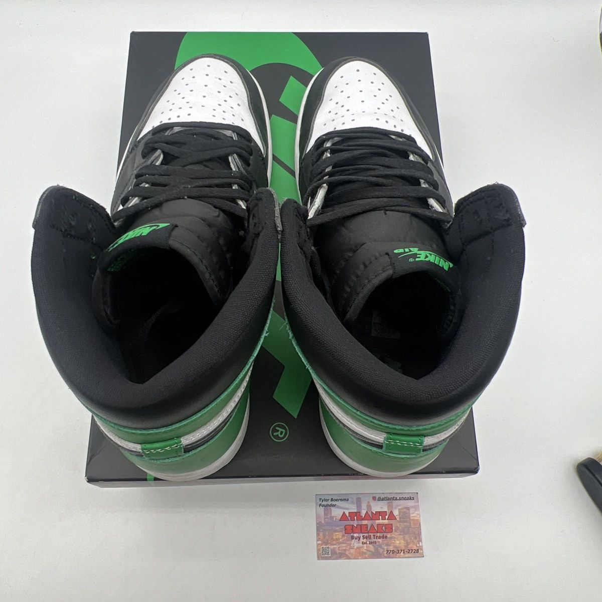Nike Air Jordan 1 high lucky green Size US 11.5 / EU 44-45 - 7 Thumbnail