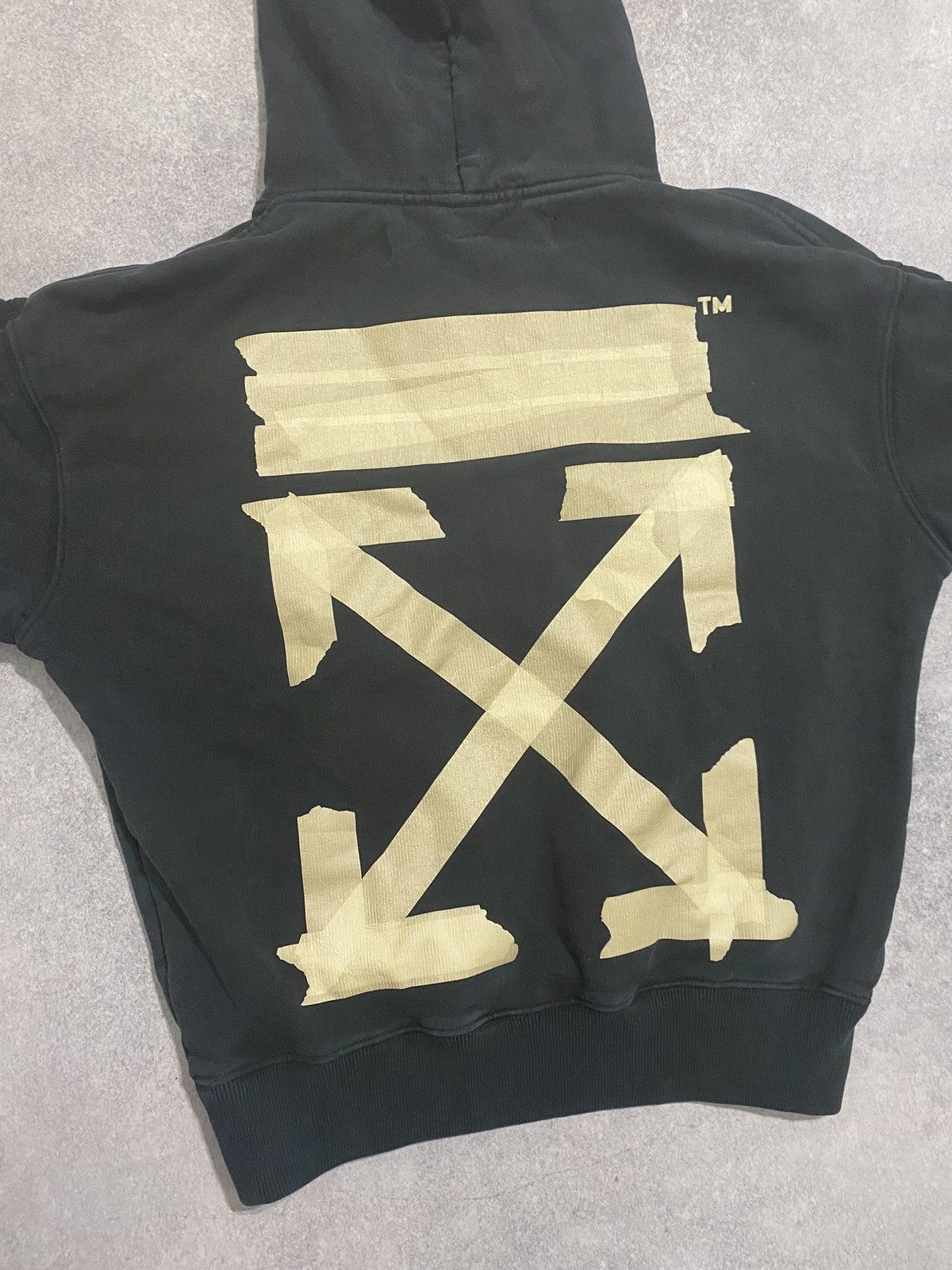 Off-White Off-White Gold Tape Arrow Hoodie Size XXS Size US XXS / EU 40 - 3 Thumbnail