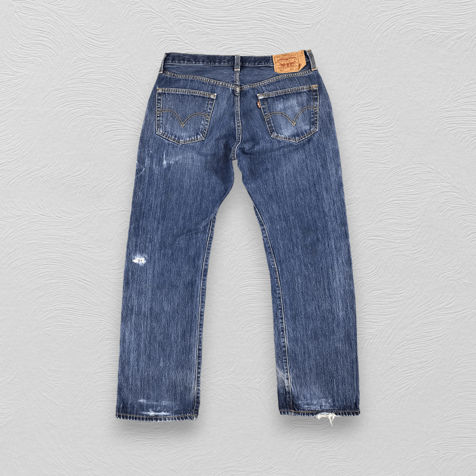 Levi's Vintage Levis 501 Jeans Distresssed Denim KJ343 Size US 35 - 2 Thumbnail
