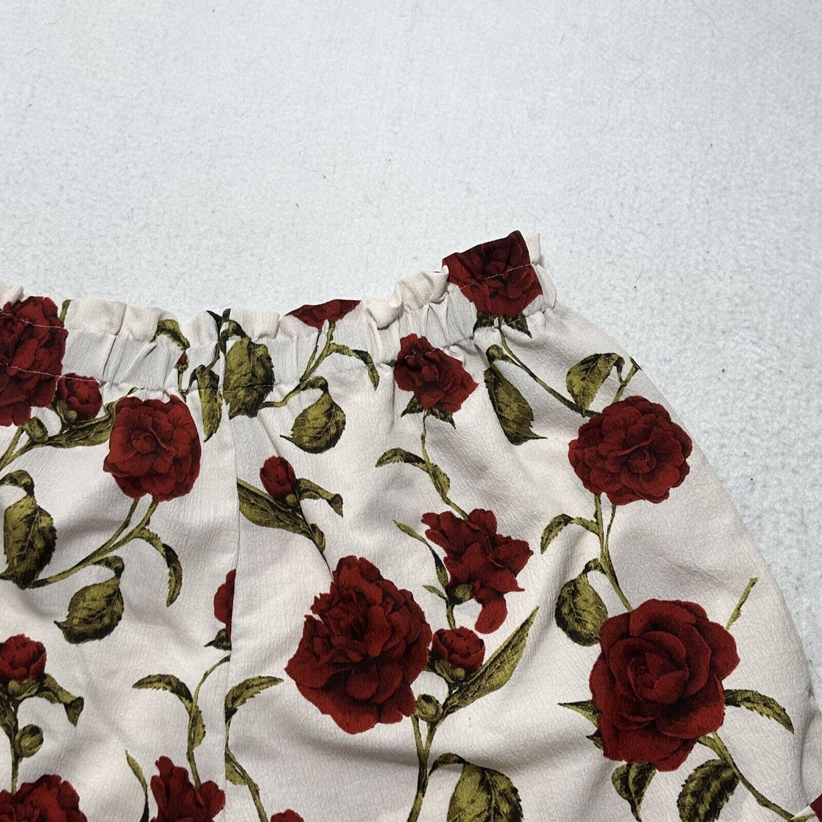 Shein Shein Curve 0XL Lightweight 3.5" Inseam Rose Floral Shorts Size 38" / US 16 / IT 52 - 7 Thumbnail
