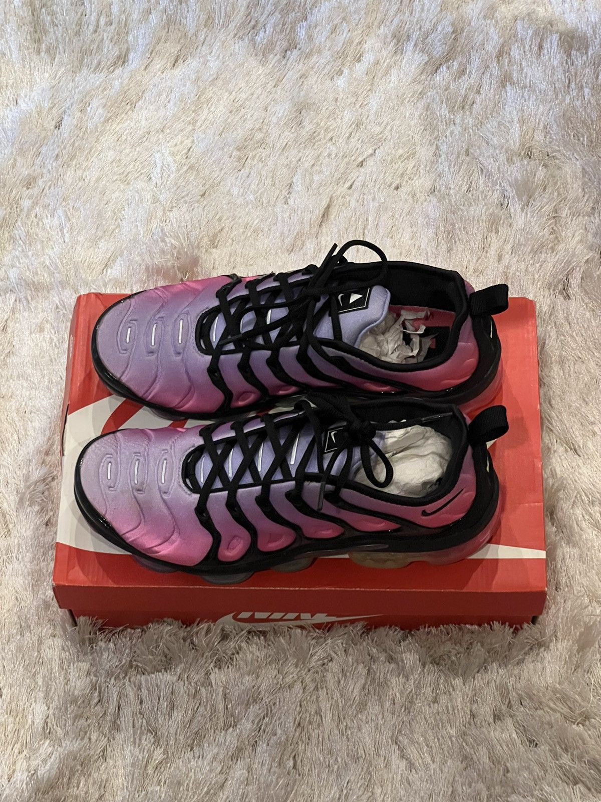 Nike Nike Air Vapormax Plus 'BE TRUE' Size US 9.5 / EU 42-43 - 3 Thumbnail
