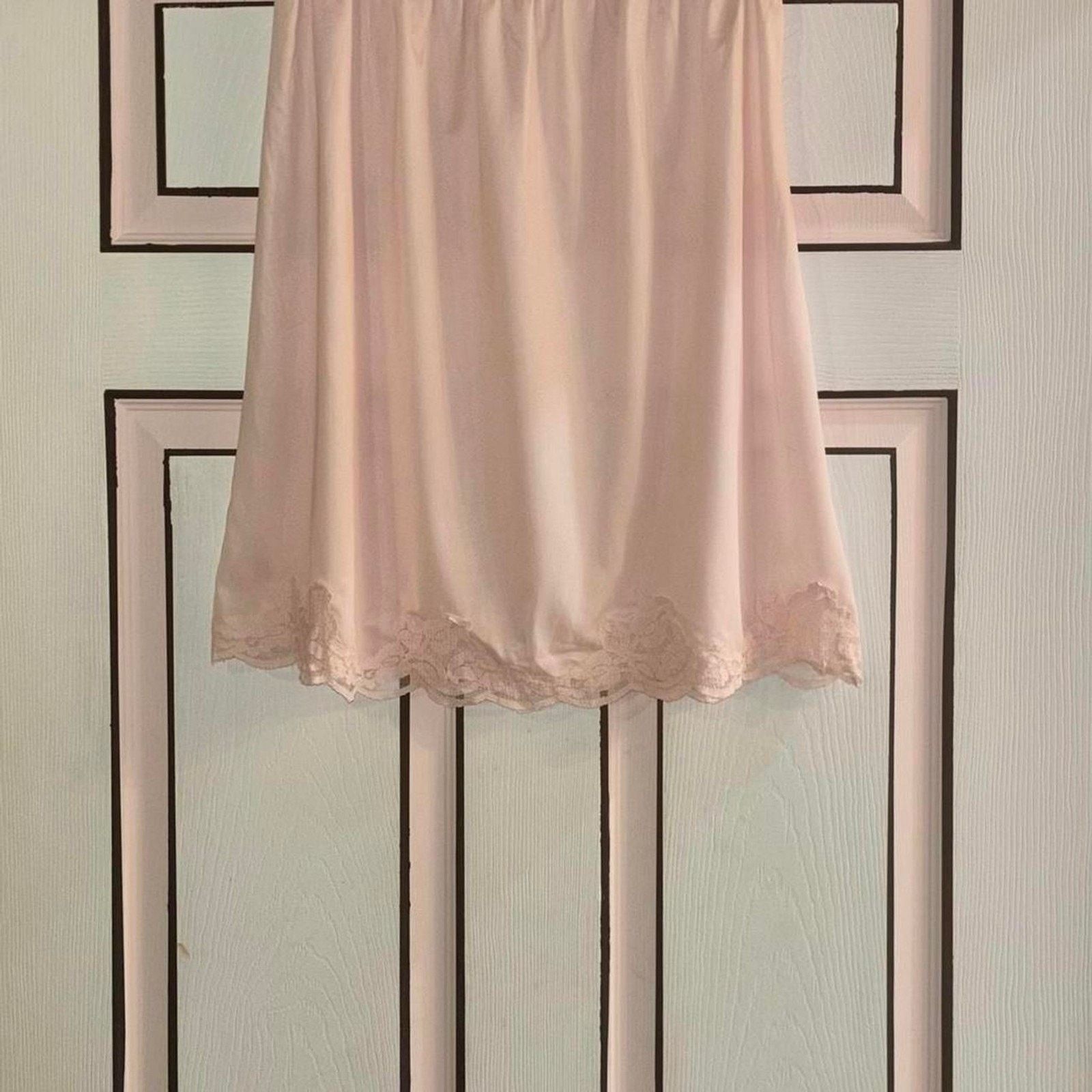 Anthropologie Baby Pink Slip Skirt With Lace Trim Sz L Size 34" / US 12 / IT 48 - 3 Thumbnail
