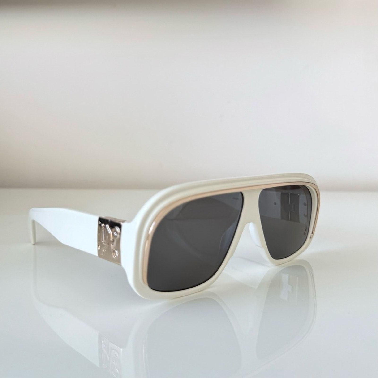 Palm Angels NEW!!! Palm Angels unisex sunglasses PERI063 0107 520$ Size ONE SIZE - 3 Thumbnail