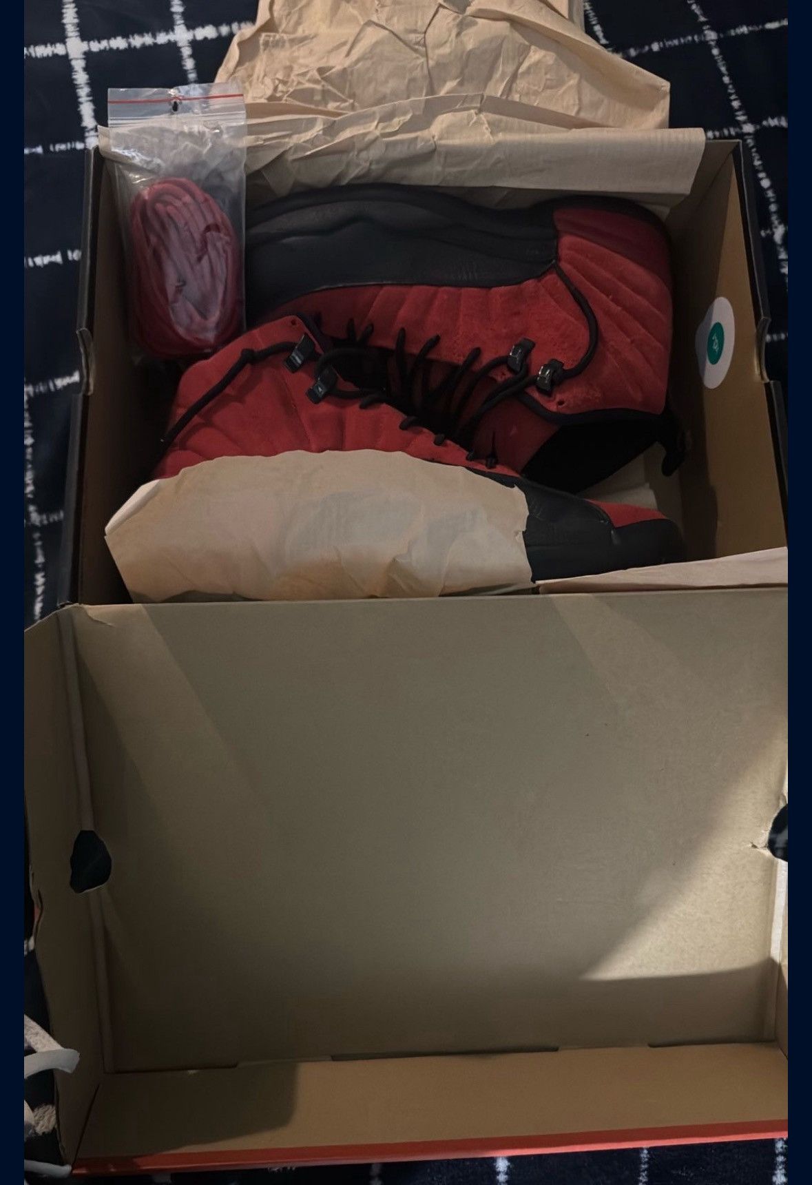 Jordan Brand Jordan 12 reverse flu games Size US 10 / EU 43 - 1 Thumbnail