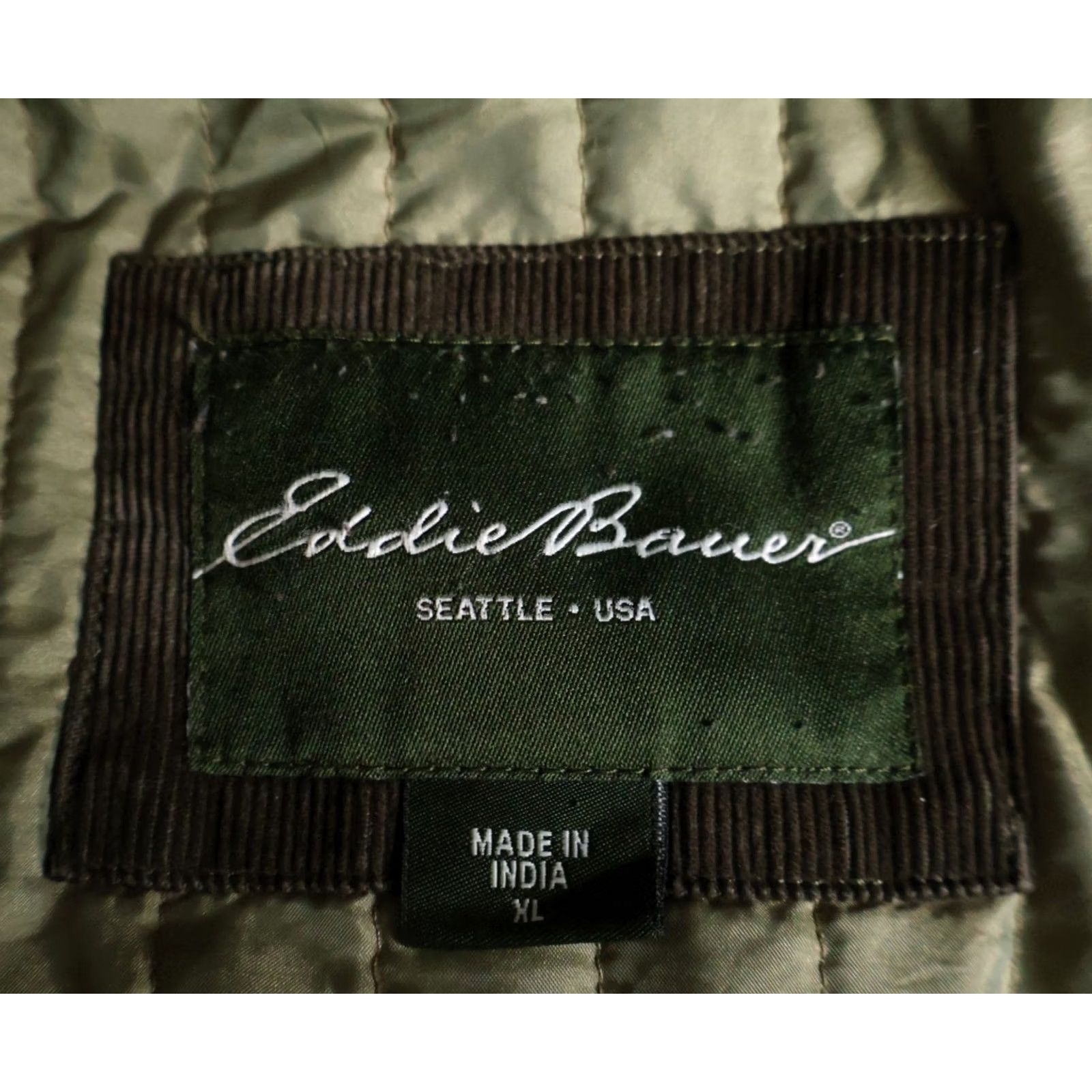 Eddie Bauer Eddie Bauer Barn Jacket Men XL Green Full Zip Corduroy Trim Lining Quilted Nylon Pockets Side Zip Front Button Overlay military jacket style Size US XL / EU 56 / 4 - 4 Thumbnail