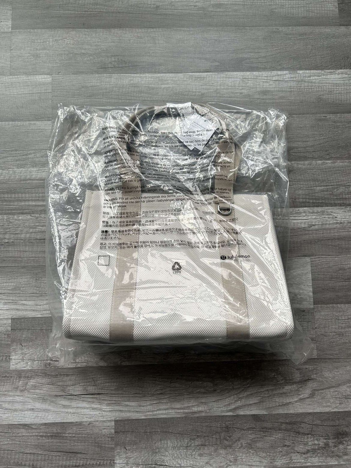Lululemon Two Tone Canvas Tote Bag New With Tags 10L