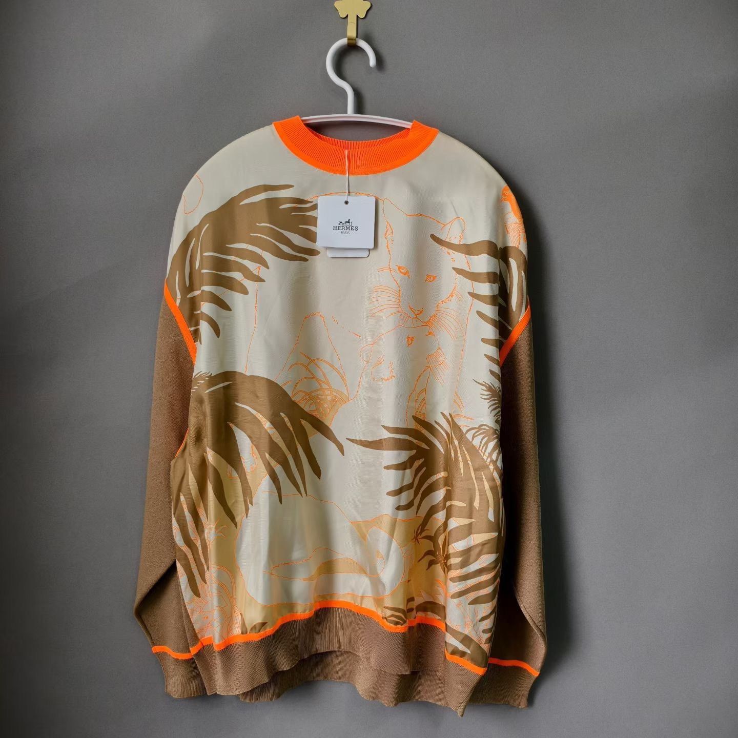 Hermes Hermes Knit Sweater M Women Size M / US 6-8 / IT 42-44 - 1 Thumbnail