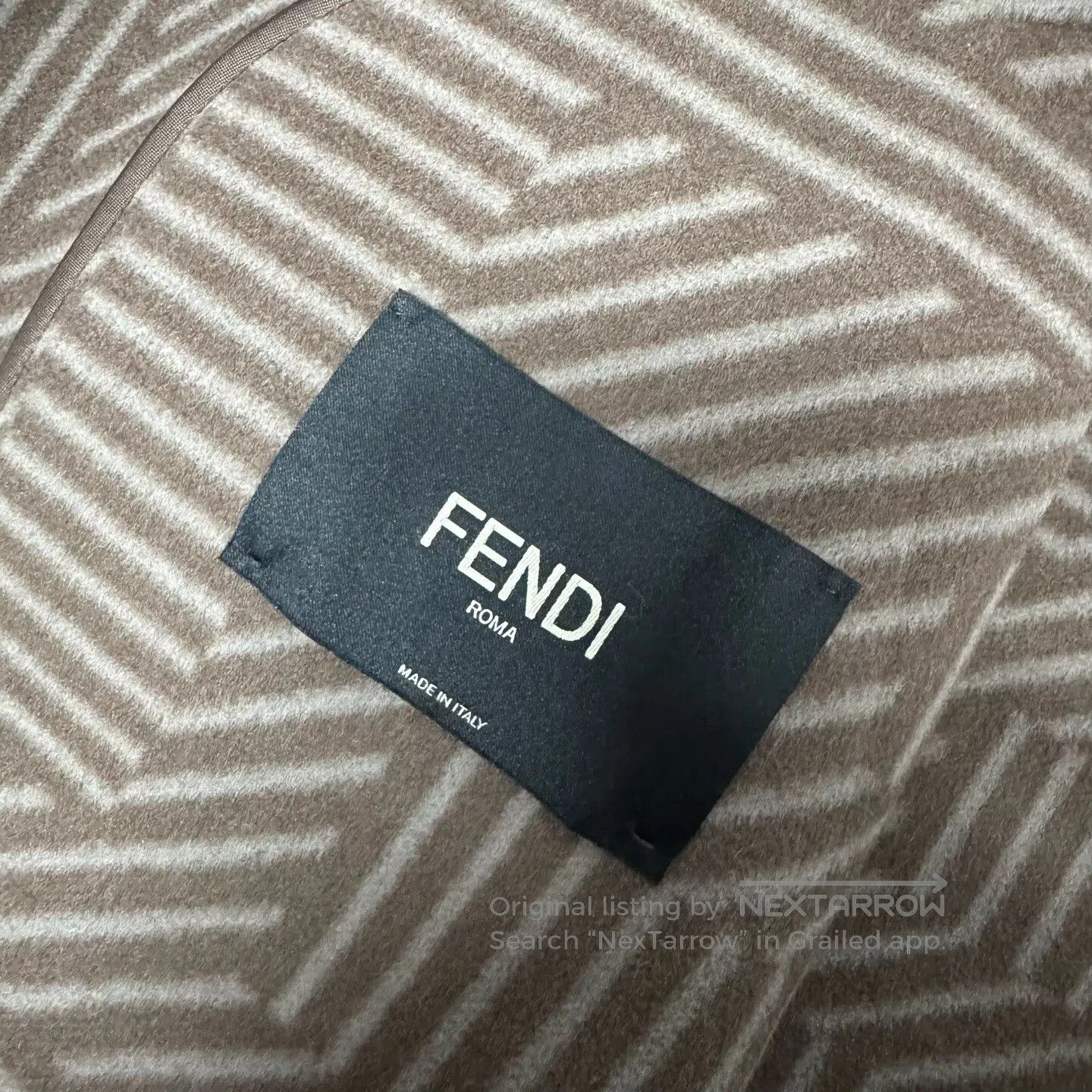 Fendi FENDI Cashmere cloak coat| Size US M / EU 48-50 / 2 - 5 Thumbnail