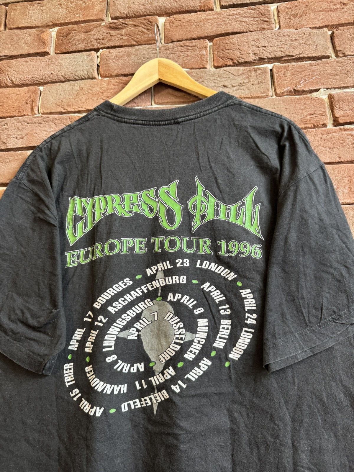 Band Tees 🔥Rare Vintage Cypress Hill 1996 Euro Tour Rap Band Tee XL Size US XL / EU 56 / 4 - 7 Thumbnail