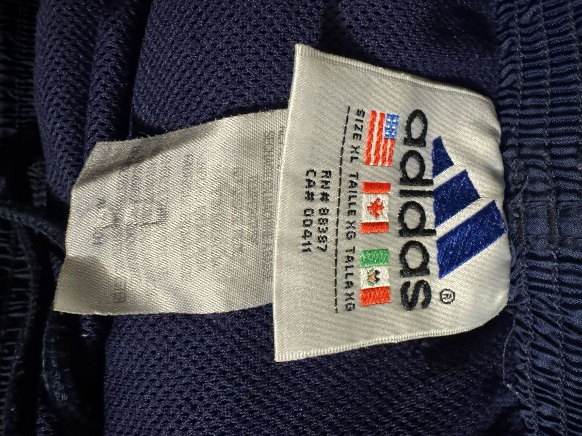 Adidas Adidas navy blue shorts Size US 36 / EU 52 - 4 Thumbnail