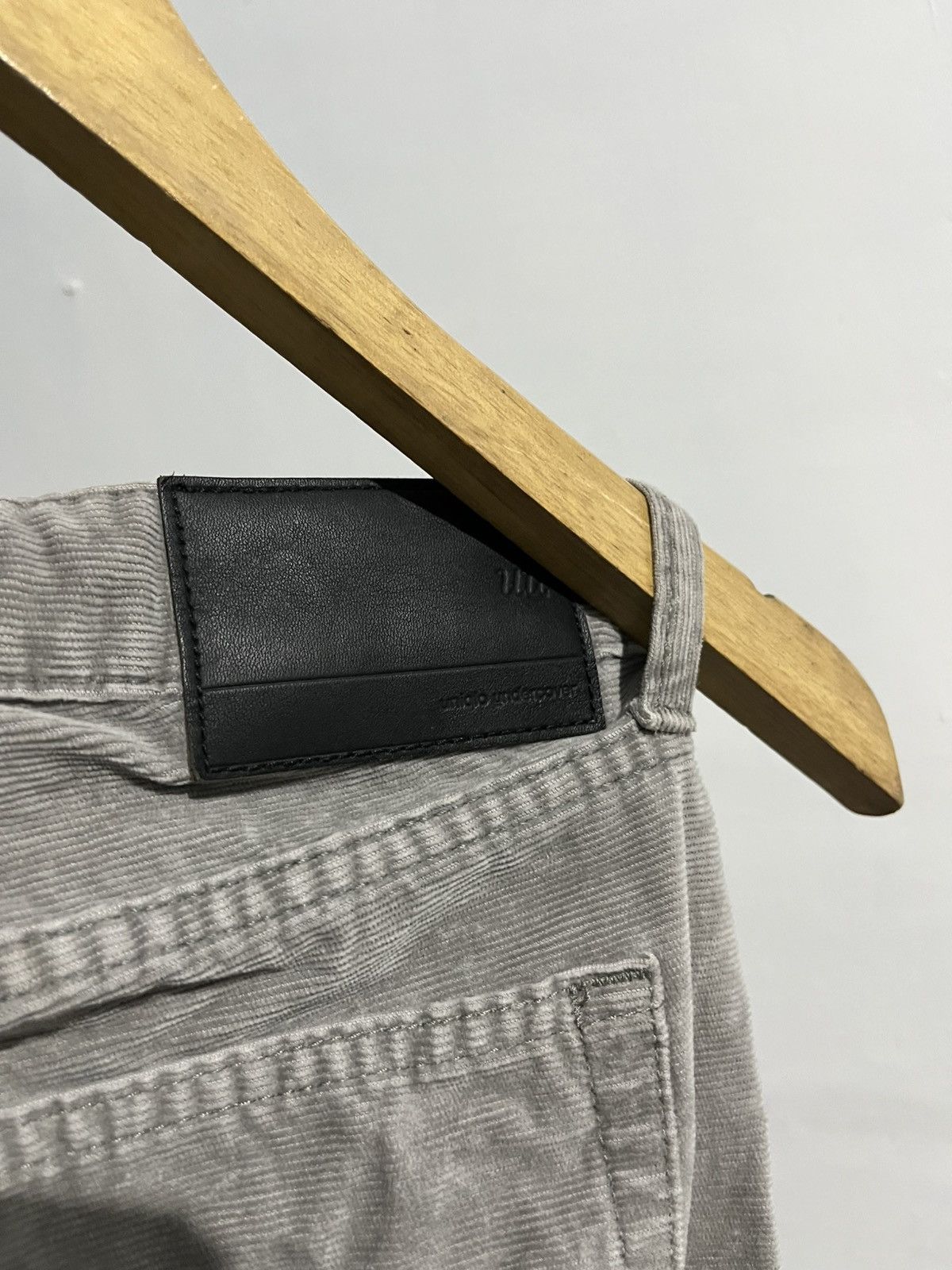 Undercover uniqlo undercover corduroy pants Size US 27 - 6 Thumbnail
