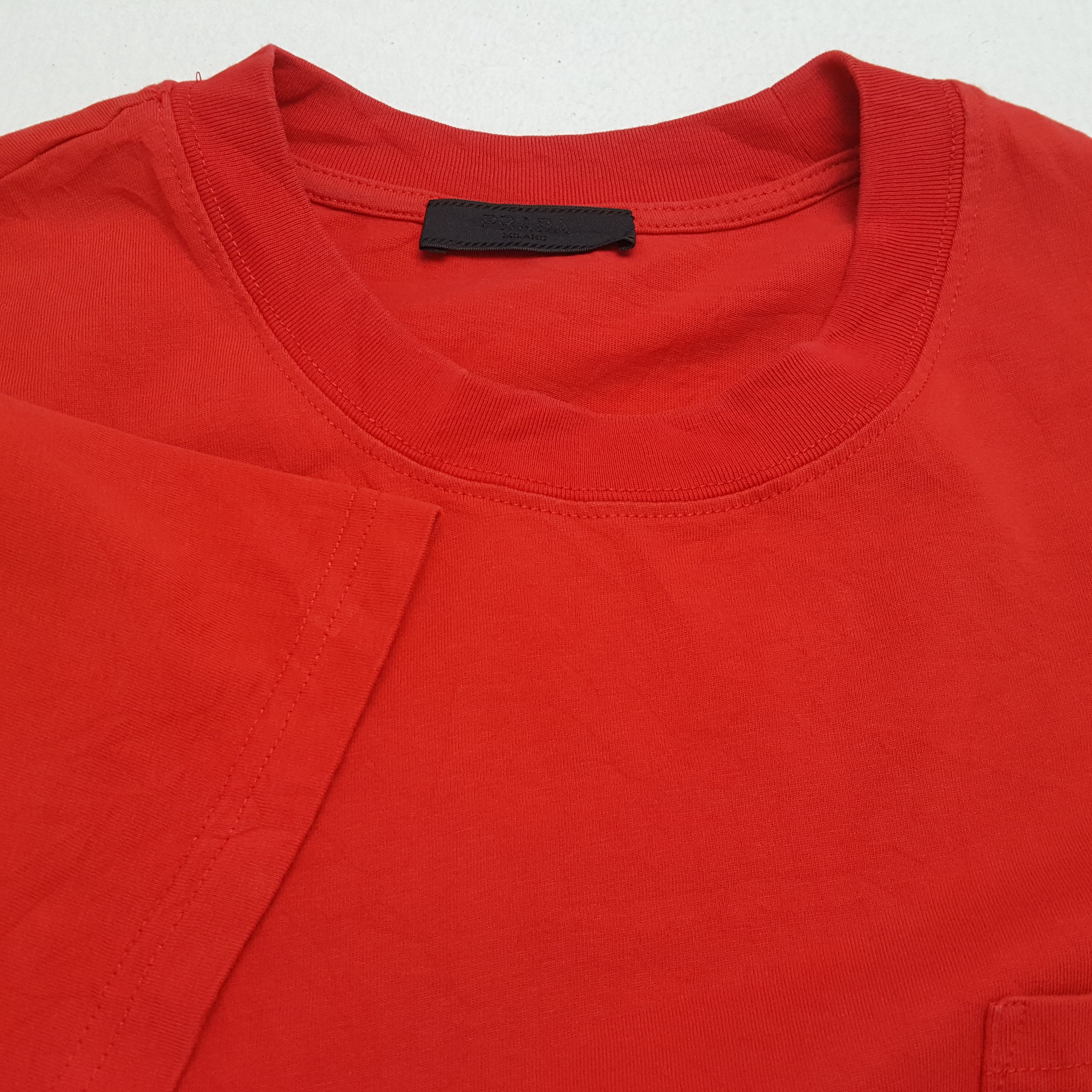 Vintage PRADA Milano Luxury Brand Pocket Design Tshirt Size US M / EU 48-50 / 2 - 7 Thumbnail