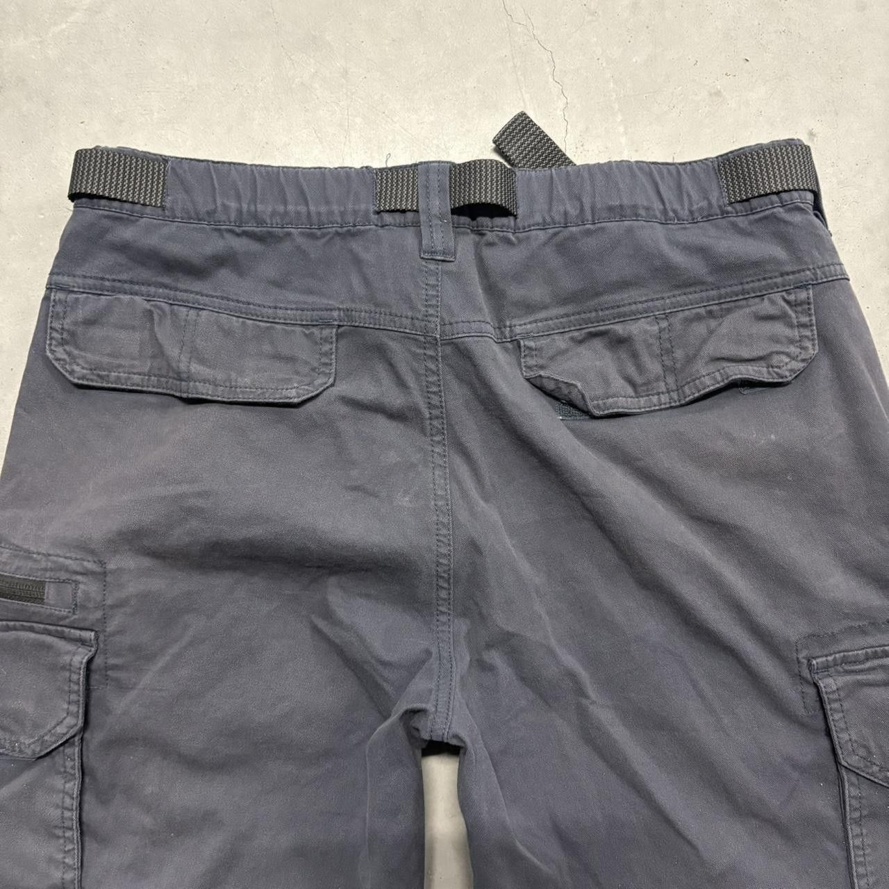 Vintage Crazy Vintage Y2K/2000s Baggy Faded Black Grey Cargo Pants with Zippers to turn into Cargo Shorts! Size US 32 / EU 48 - 7 Thumbnail