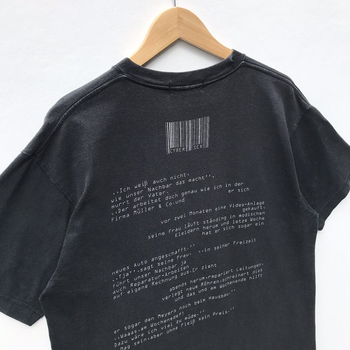 Vintage Vintage Aristrist Geborene Kampfer Tee Cyber Sex Art Size US M / EU 48-50 / 2 - 7 Thumbnail