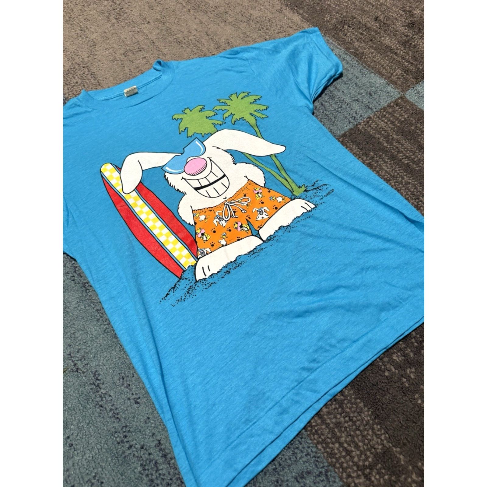 Vintage VINTAGE Screen Stars Beach Bunny Surfer Blue Single Stitch Shirt L USA Mens Graphic Tee Size US L / EU 52-54 / 3 - 3 Thumbnail