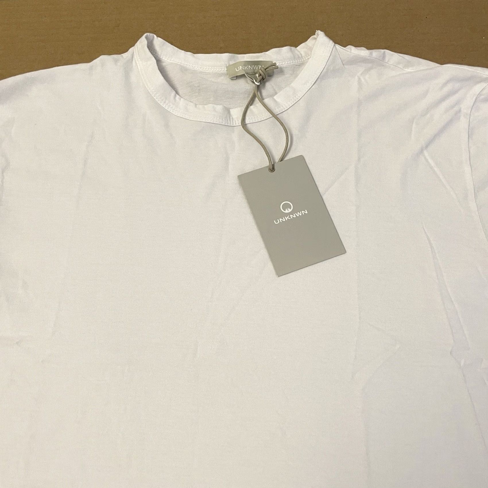 Vintage Unknwn Miami Shirt Adult Small White Lebron James Embroidered Short Sleeve Mens Crew Neck Cotton Knit T-Shirt Vintage? No (adjusted safer): Size US S / EU 44-46 / 1 - 2 Thumbnail