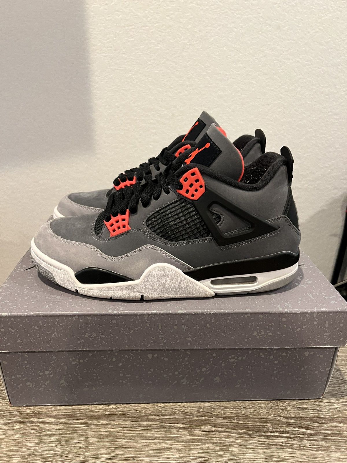 Jordan Brand × Nike Jordan 4 Retro Infrared Size US 8.5 / EU 41-42 - 1 Thumbnail