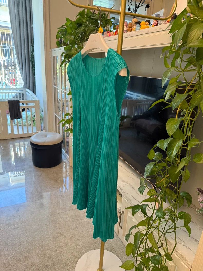 Issey Miyake Issey Miyake size:3 Green petal-shaped skirt dress Size XS / US 0-2 / IT 36-38 - 3 Thumbnail