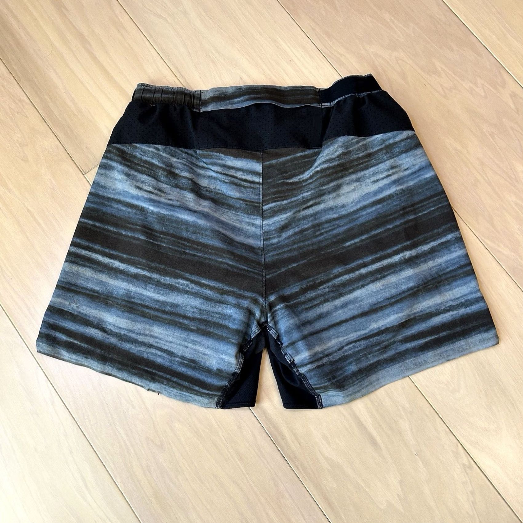Lululemon Lululemon Surge Shorts In High Tide 5” Inseam Men’s Small Size US 29 - 2 Thumbnail