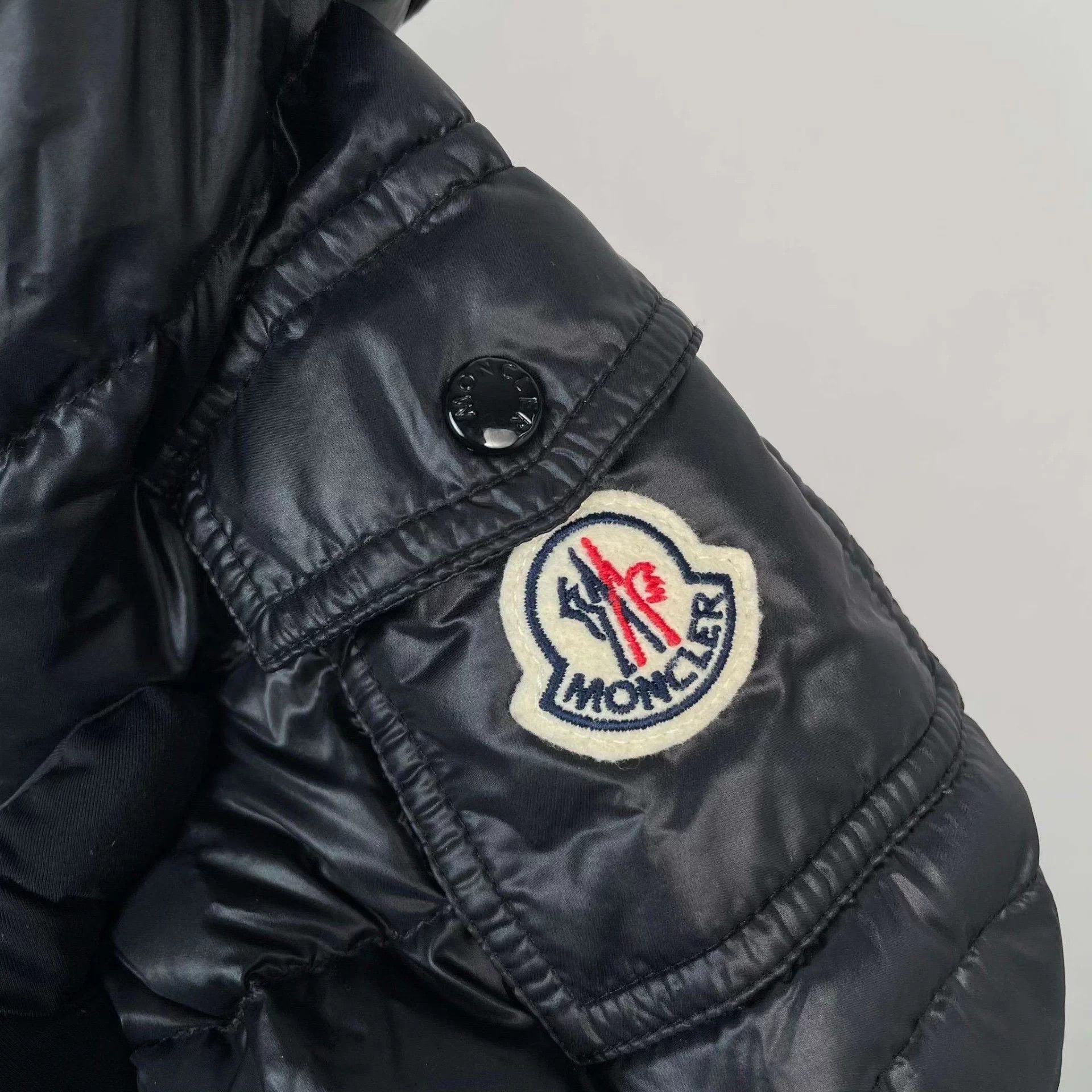 Moncler Moncler MENTHE mid-length hooded logo puffer Size XS / US 0-2 / IT 36-38 - 3 Thumbnail