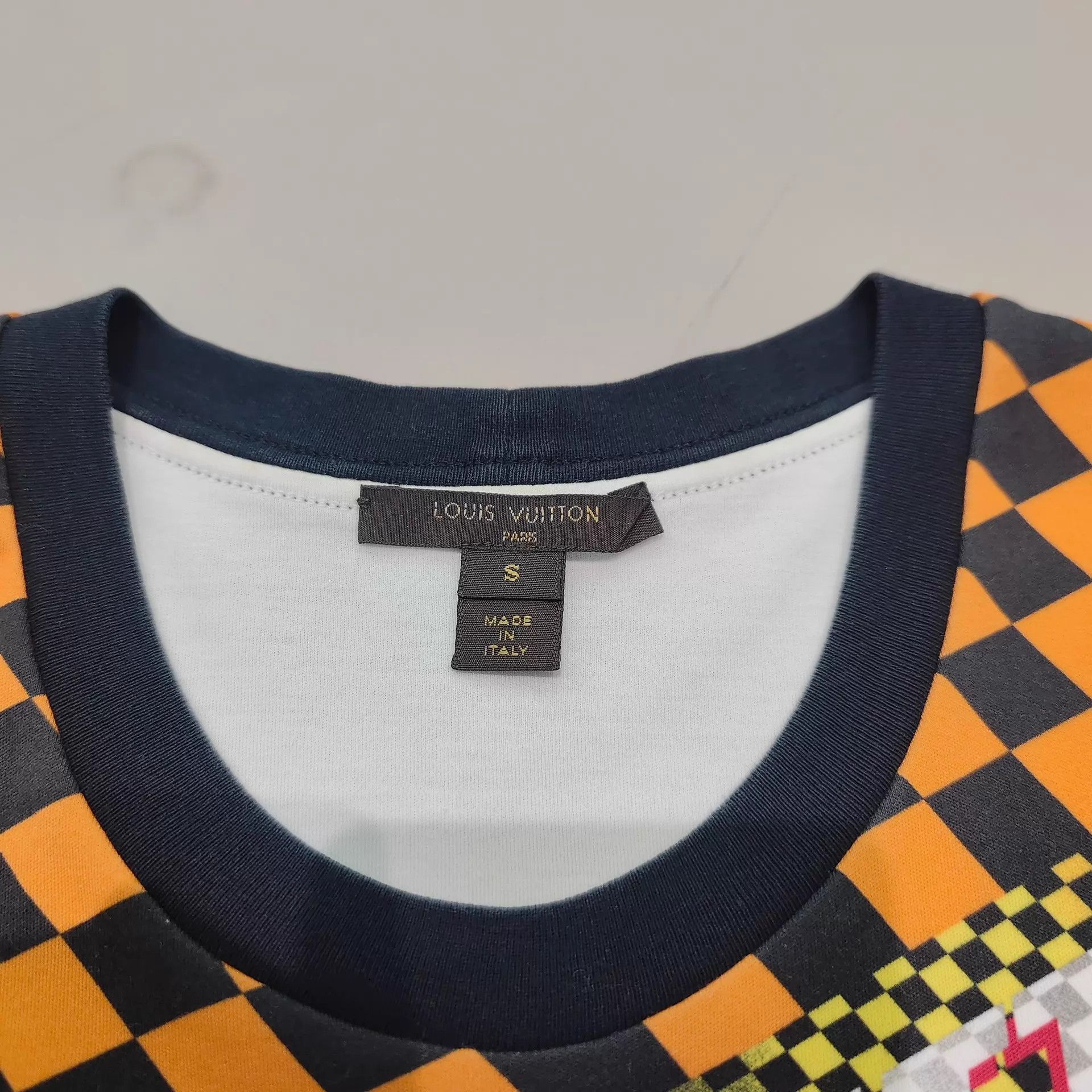 Louis Vuitton LV Classic Flattering Short-Sleeve Tee Size S / US 4 / IT 40 - 4 Thumbnail
